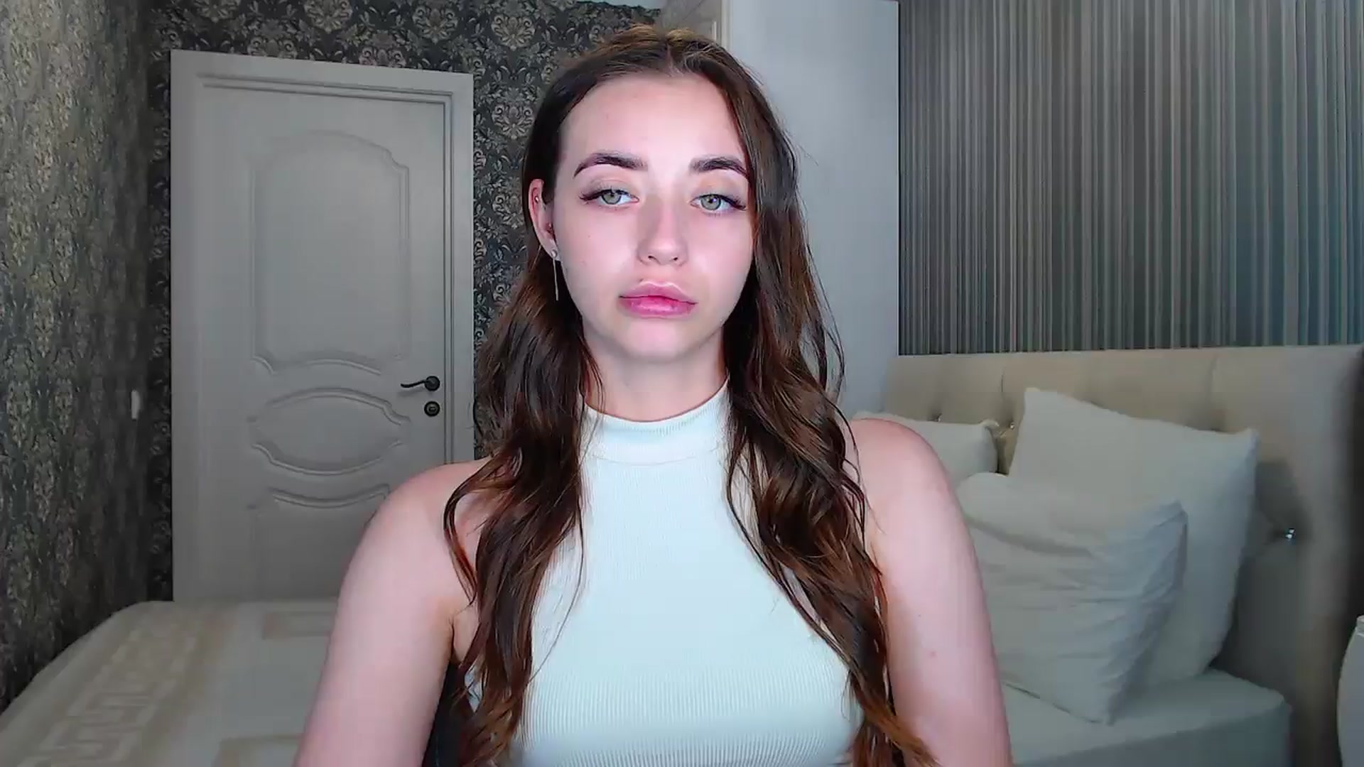 Gallery image thumbnail from EmeraldLilyyy's myfreecams stream on, 07/19/2024, 16:14 image 12 of 20