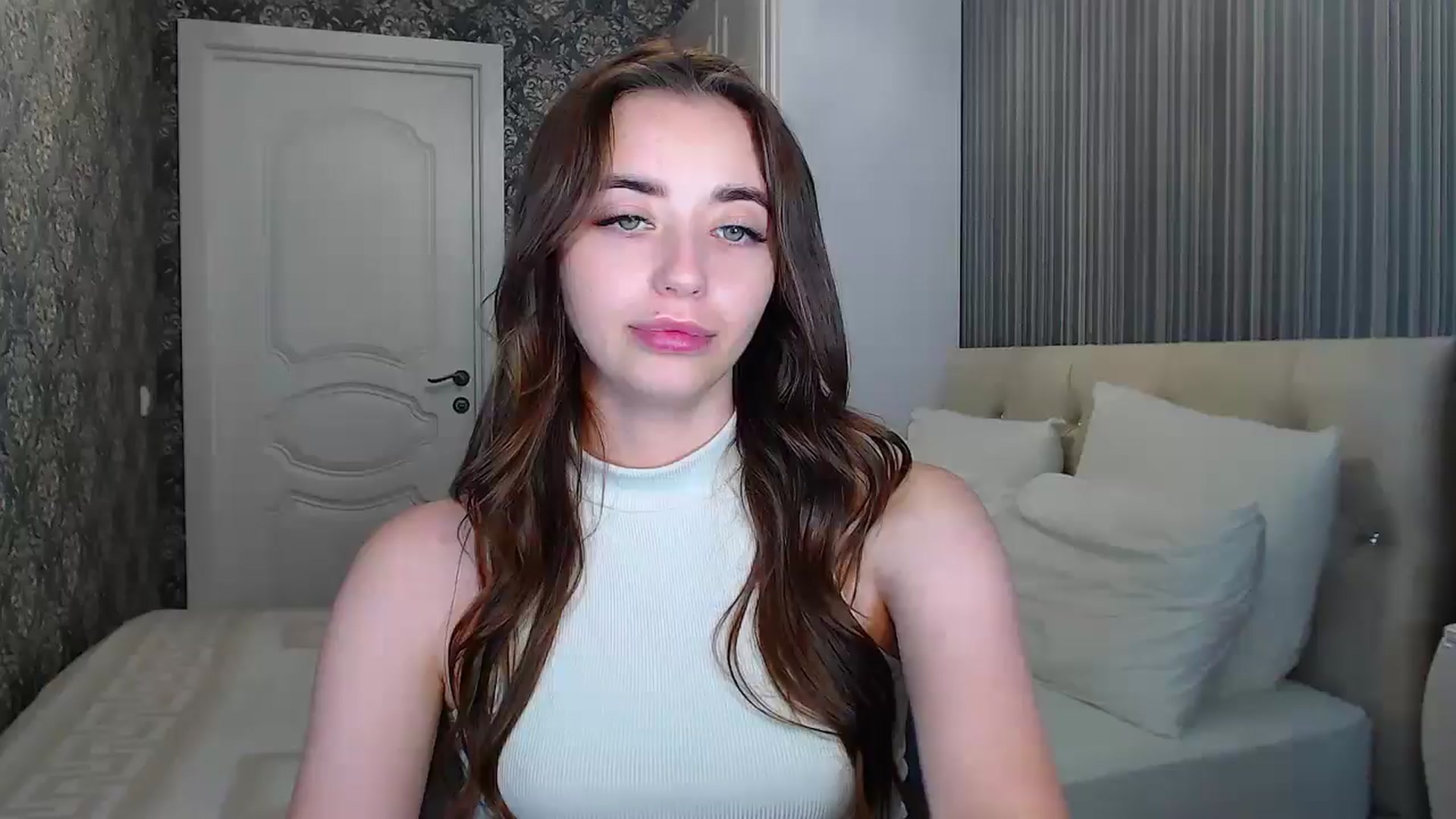 Gallery image thumbnail from EmeraldLilyyy's myfreecams stream on, 07/19/2024, 16:14 image 1 of 20