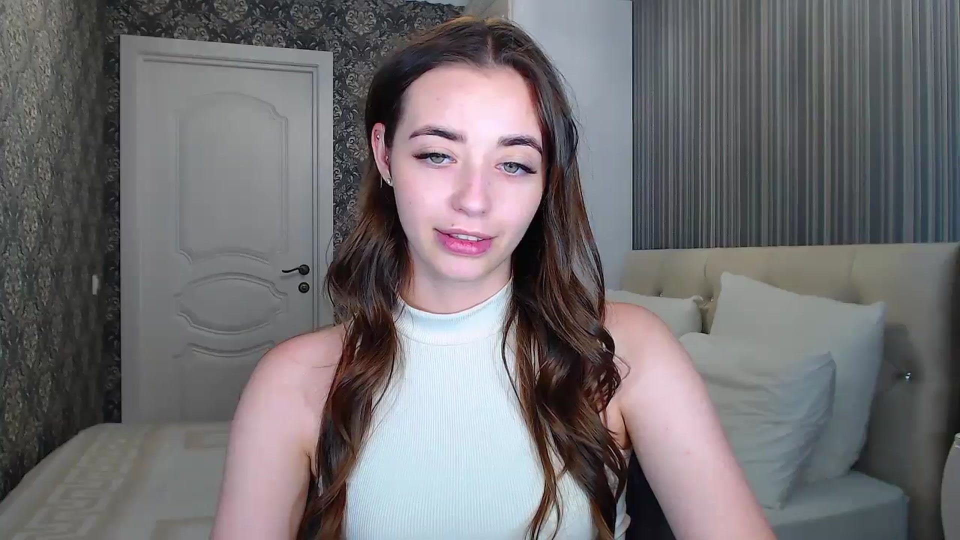 Gallery image thumbnail from EmeraldLilyyy's myfreecams stream on, 07/19/2024, 16:14 image 10 of 20