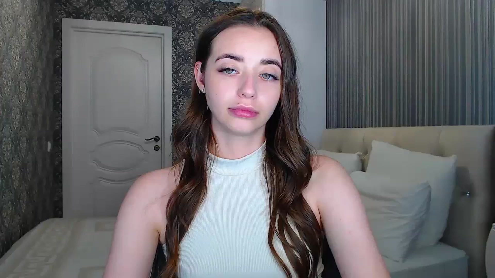 Gallery image thumbnail from EmeraldLilyyy's myfreecams stream on, 07/19/2024, 16:14 image 7 of 20
