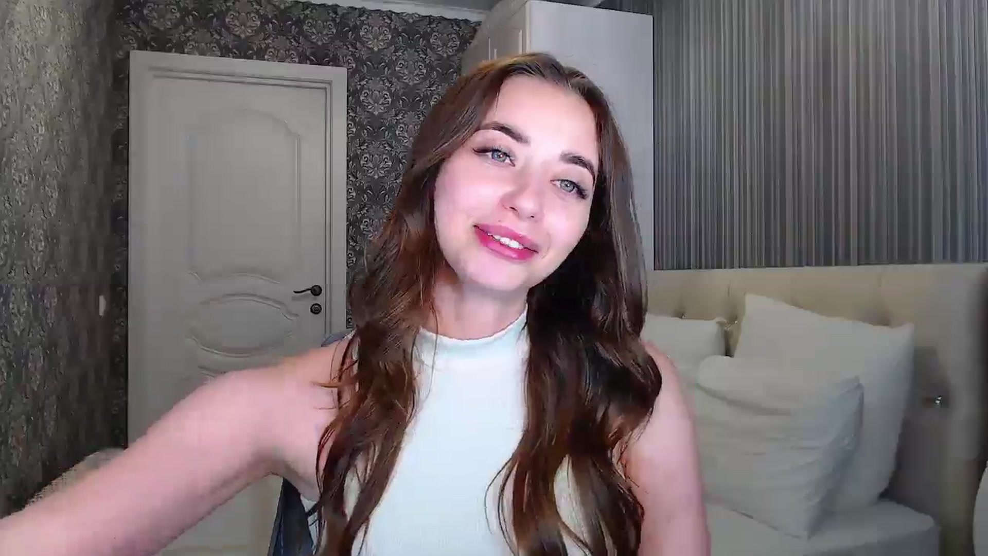 Gallery image thumbnail from EmeraldLilyyy's myfreecams stream on, 07/19/2024, 16:14 image 3 of 20