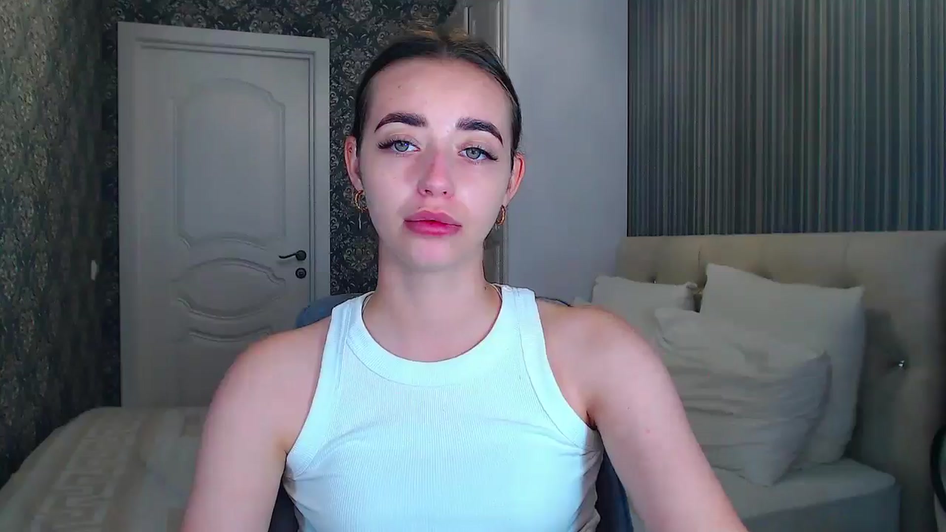 Gallery image thumbnail from EmeraldLilyyy's myfreecams stream on, 07/22/2024, 11:13 image 3 of 20
