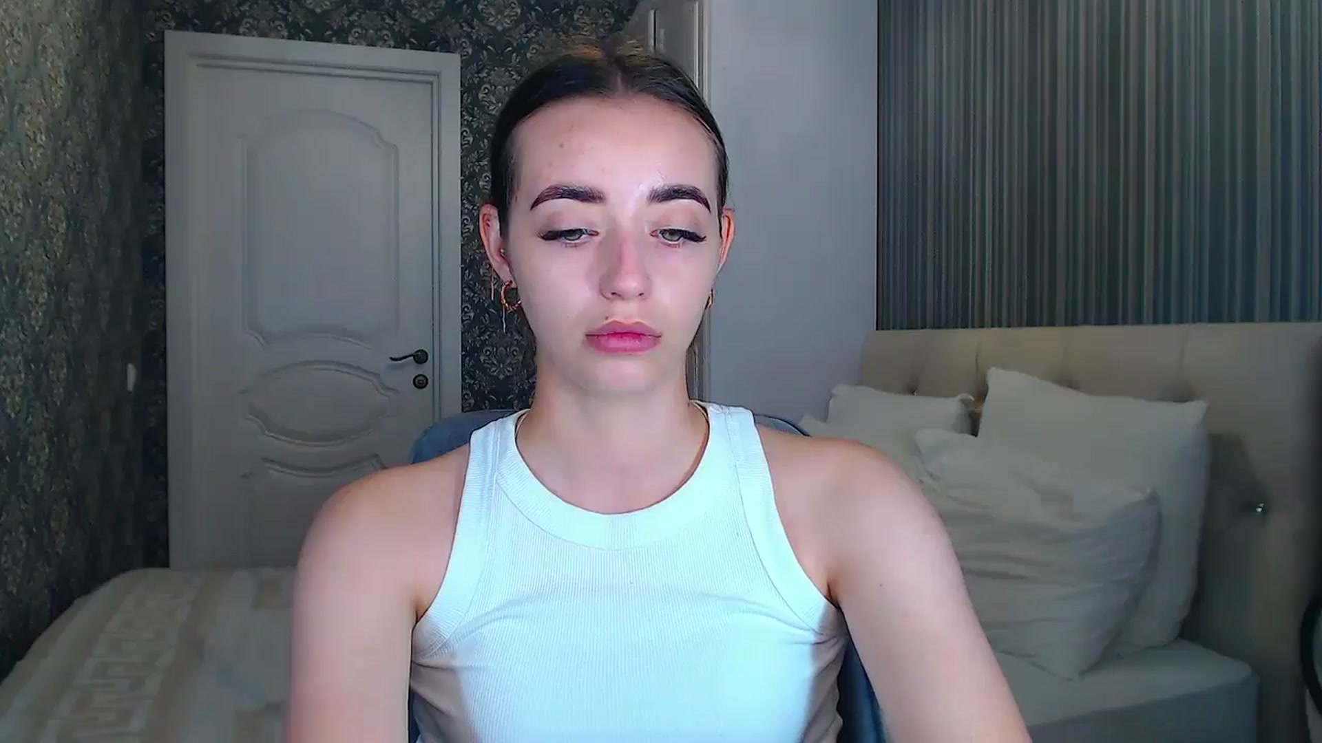 Gallery image thumbnail from EmeraldLilyyy's myfreecams stream on, 07/22/2024, 11:13 image 5 of 20