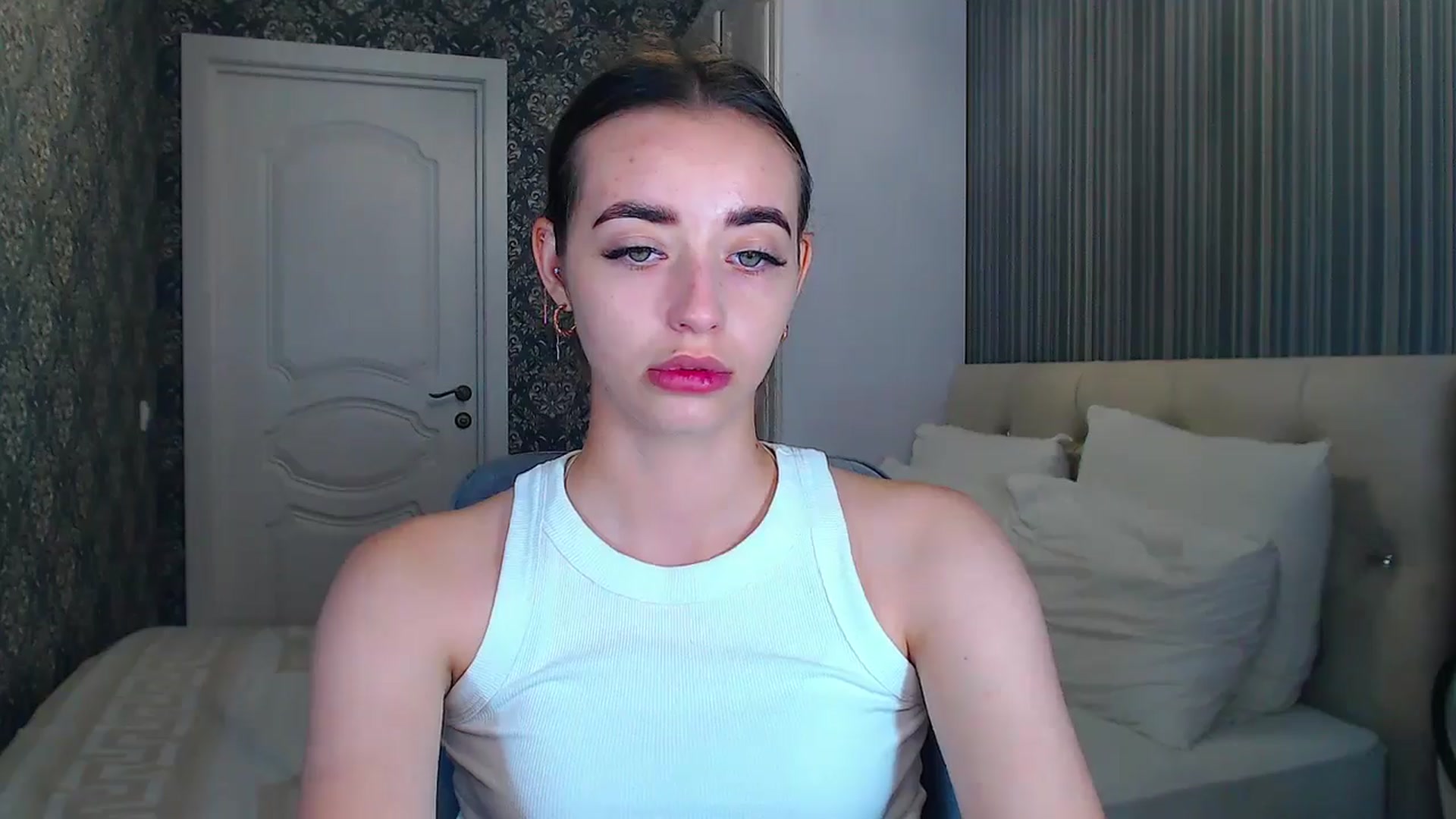 Gallery image thumbnail from EmeraldLilyyy's myfreecams stream on, 07/22/2024, 11:13 image 6 of 20