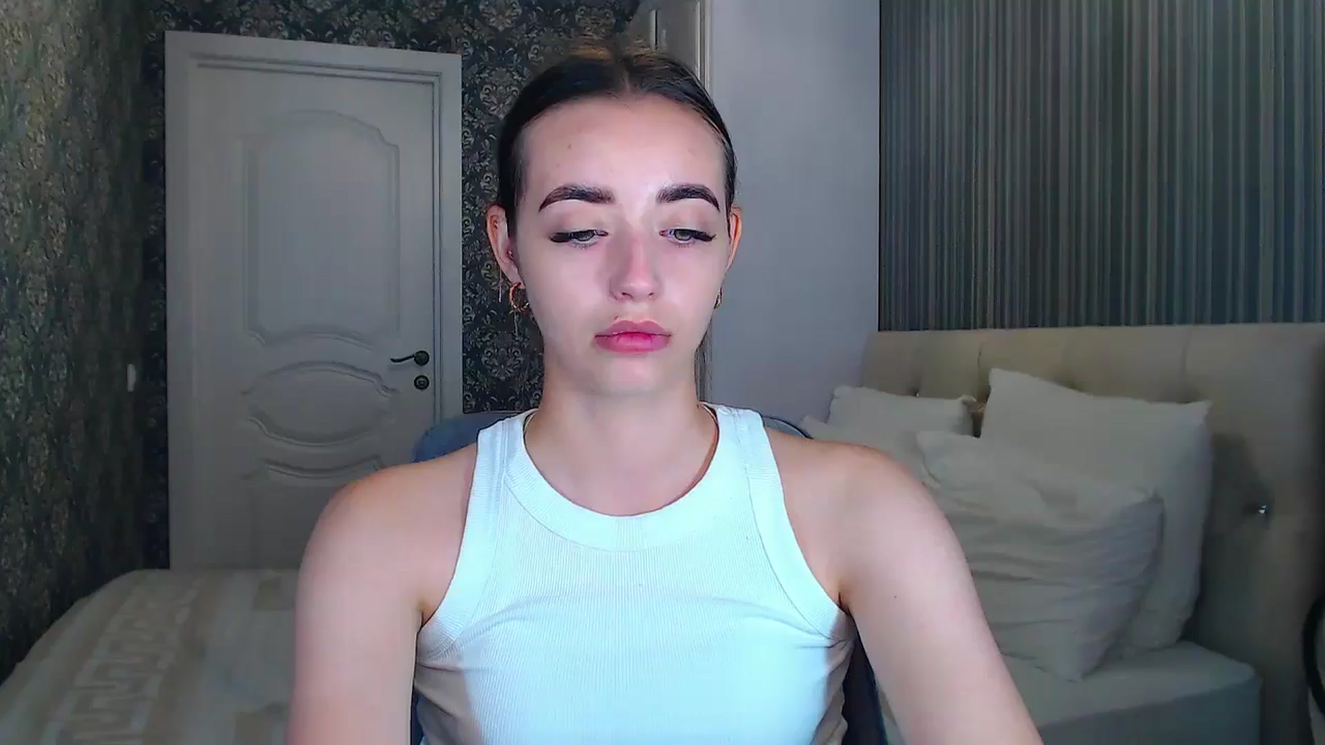 Gallery image thumbnail from EmeraldLilyyy's myfreecams stream on, 07/22/2024, 11:13 image 4 of 20