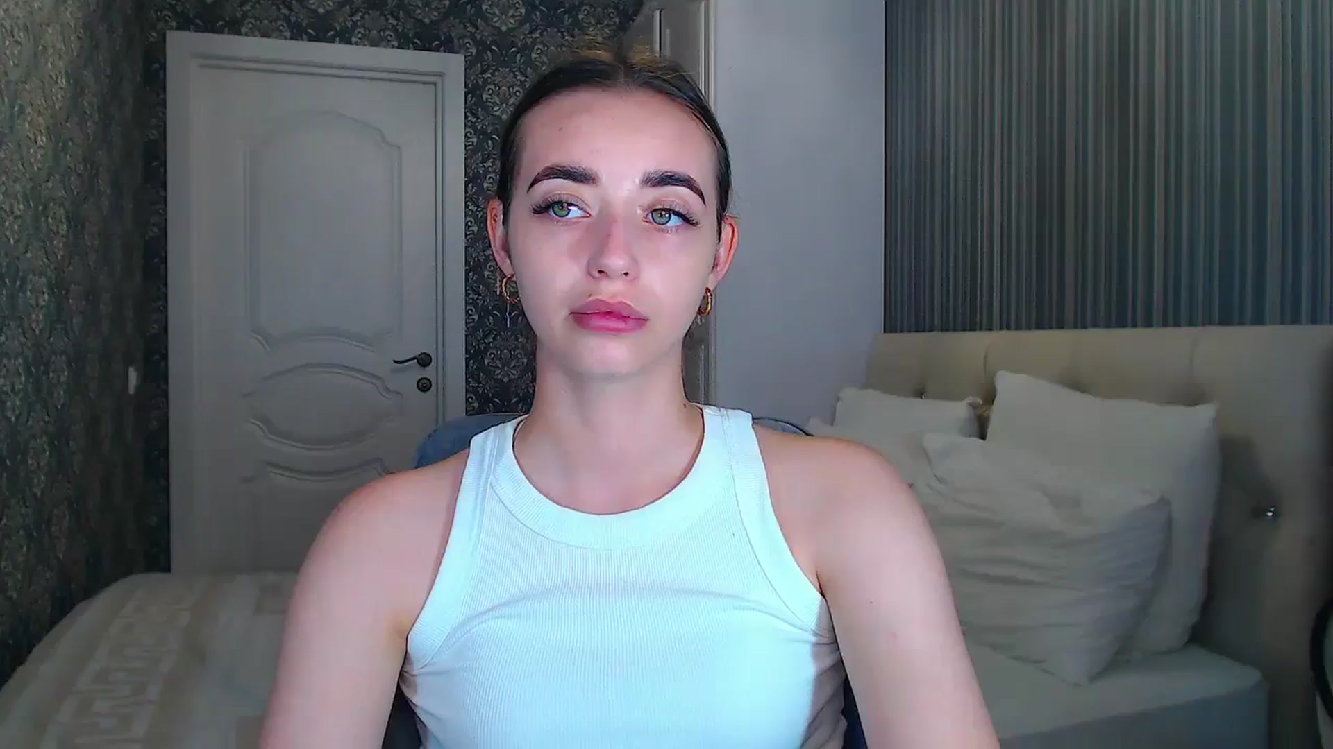 Gallery image thumbnail from EmeraldLilyyy's myfreecams stream on, 07/22/2024, 11:13 image 17 of 20
