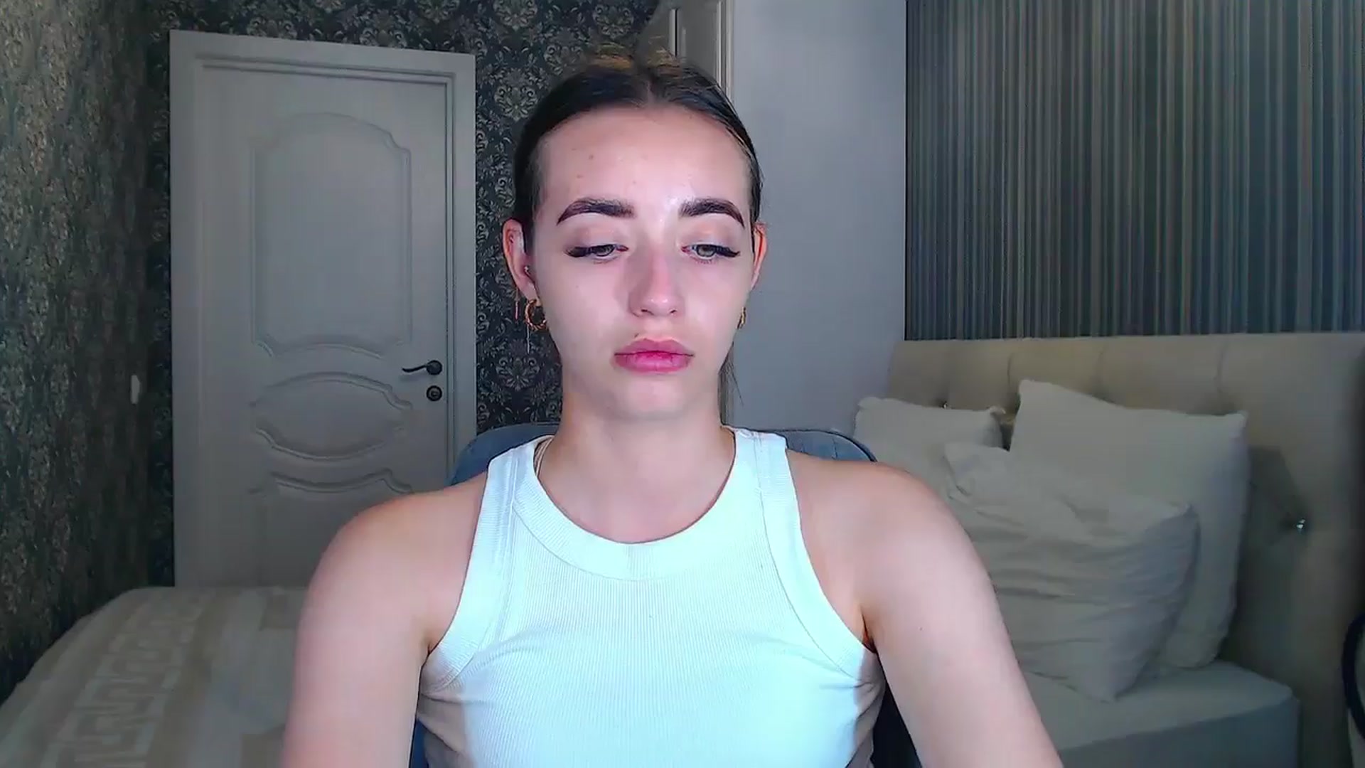Gallery image thumbnail from EmeraldLilyyy's myfreecams stream on, 07/22/2024, 11:47 image 11 of 20