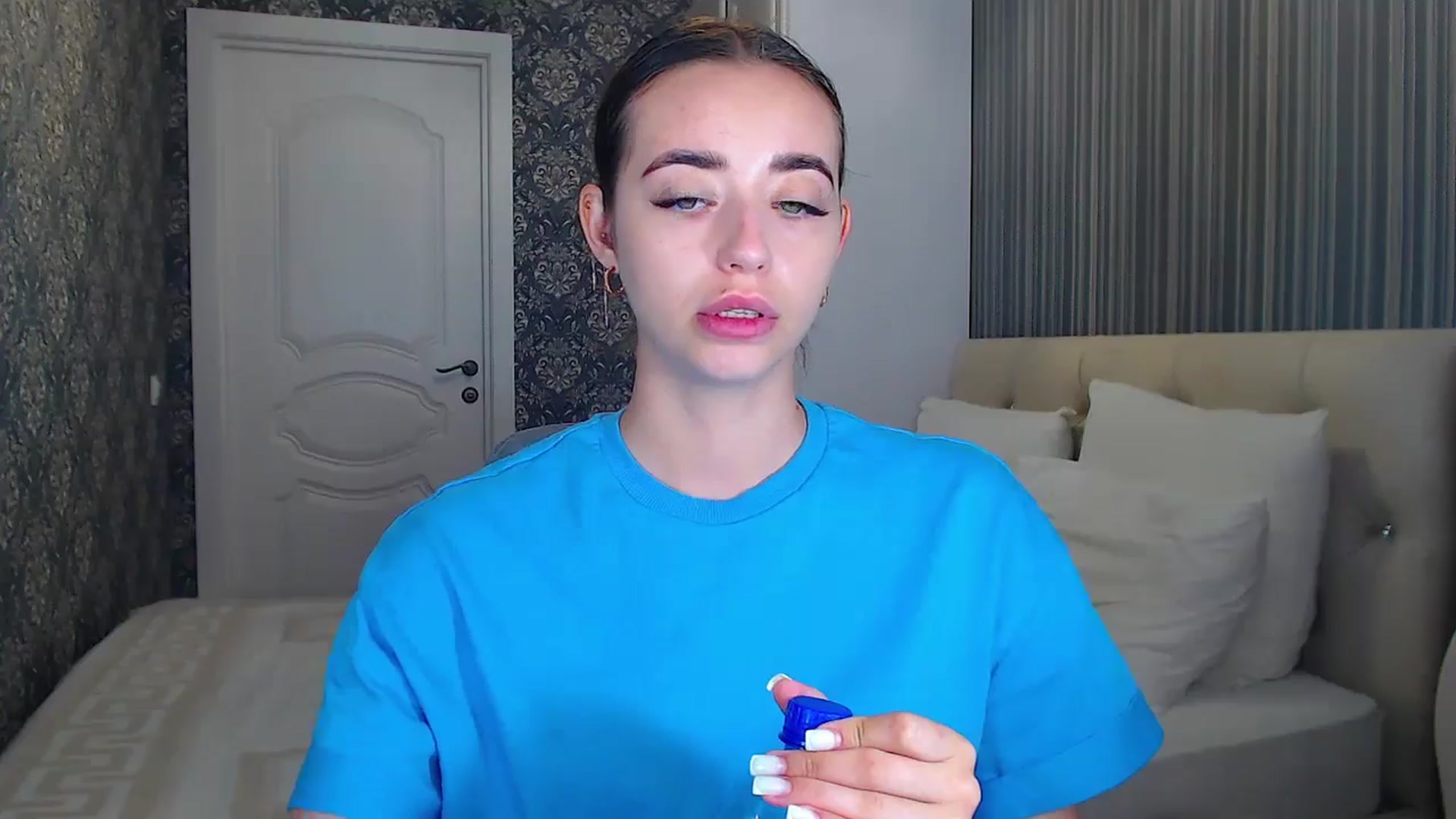 Gallery image thumbnail from EmeraldLilyyy's myfreecams stream on, 07/23/2024, 11:01 image 6 of 20
