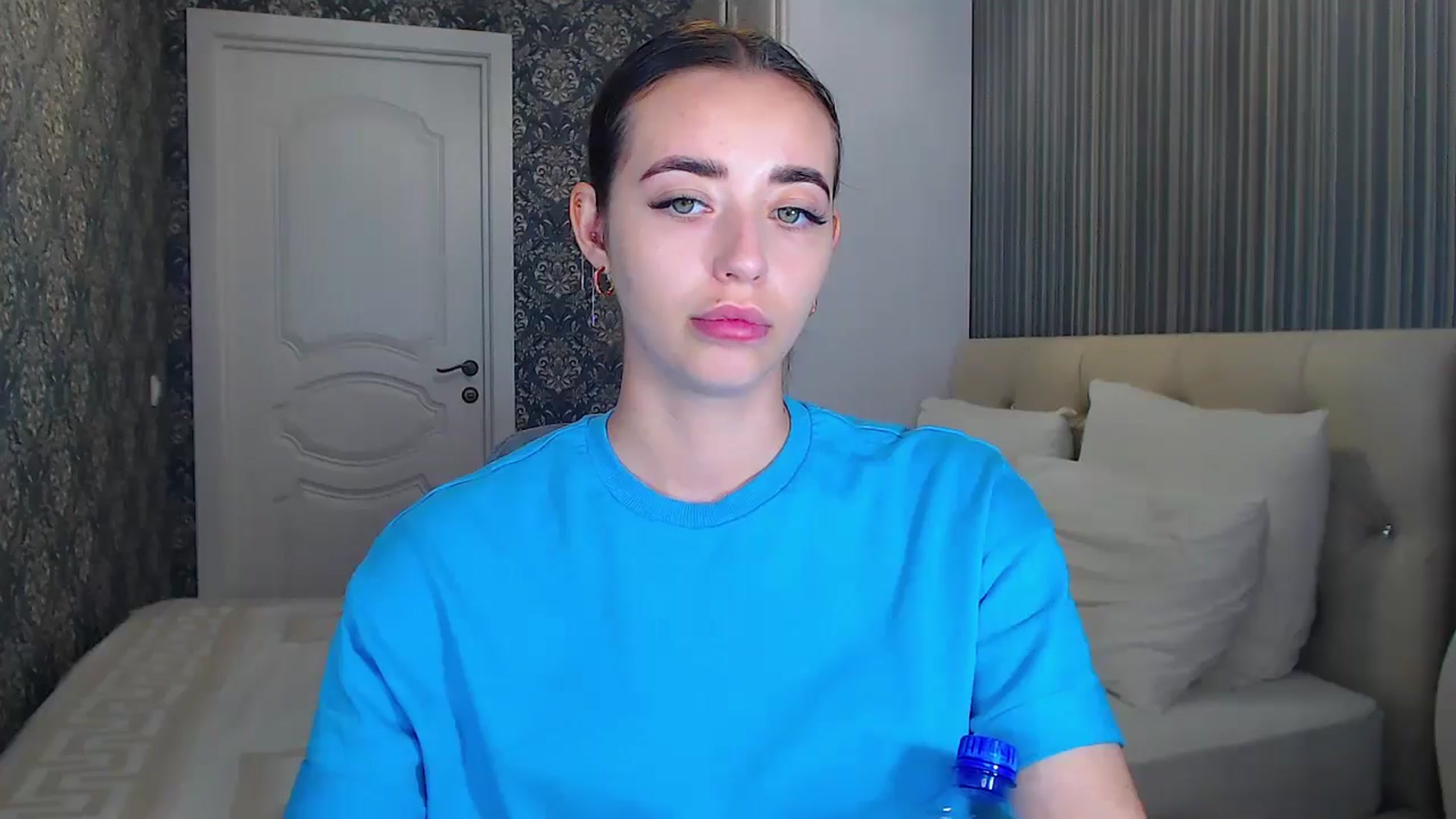 Gallery image thumbnail from EmeraldLilyyy's myfreecams stream on, 07/23/2024, 11:01 image 9 of 20