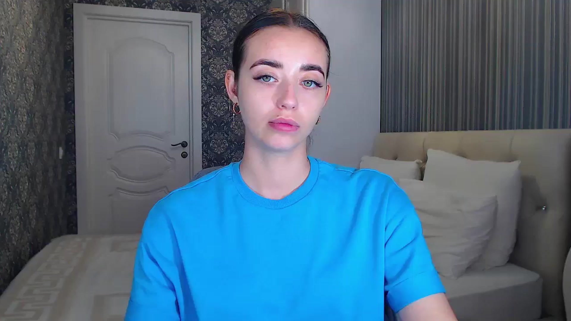 Gallery image thumbnail from EmeraldLilyyy's myfreecams stream on, 07/23/2024, 11:01 image 17 of 20