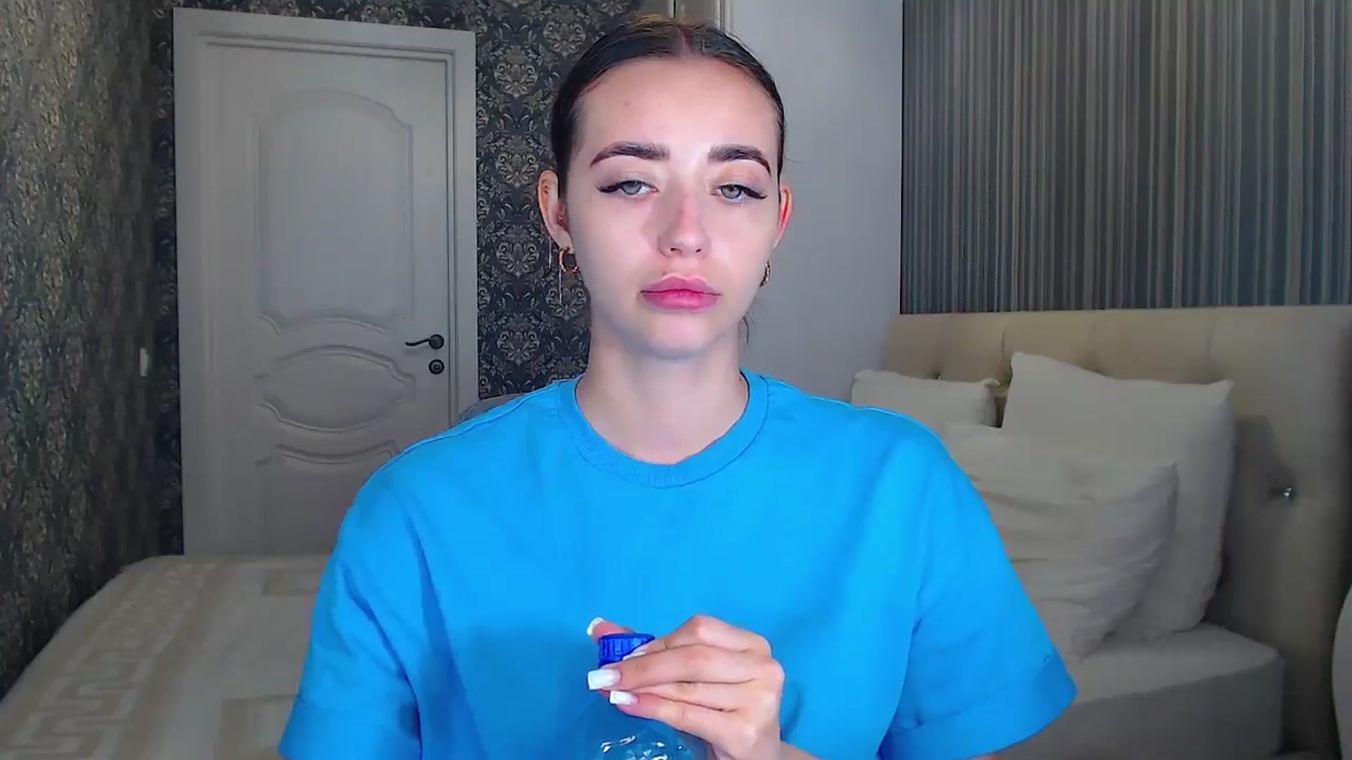 Gallery image thumbnail from EmeraldLilyyy's myfreecams stream on, 07/23/2024, 11:01 image 4 of 20