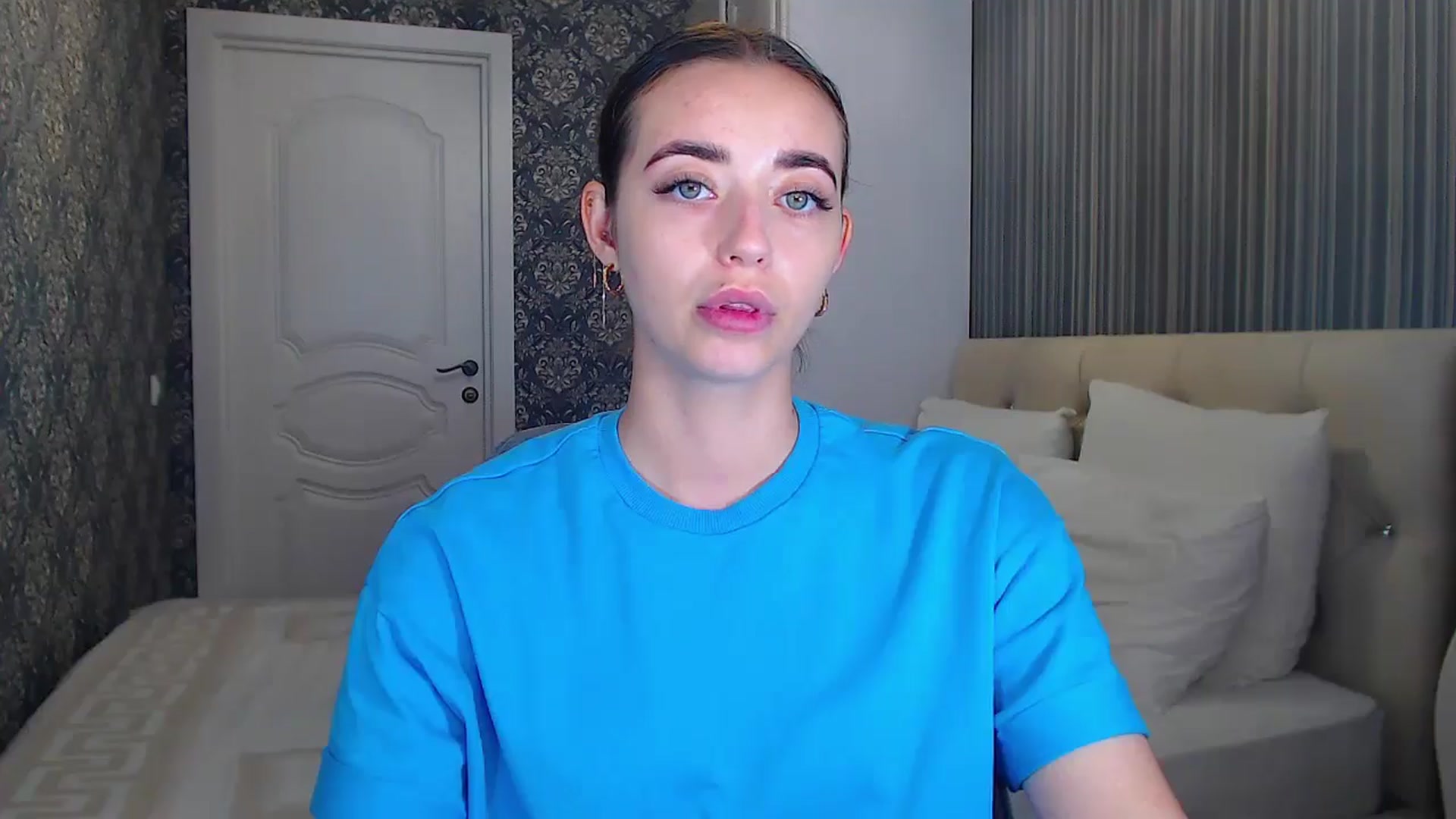 Gallery image thumbnail from EmeraldLilyyy's myfreecams stream on, 07/23/2024, 11:01 image 15 of 20
