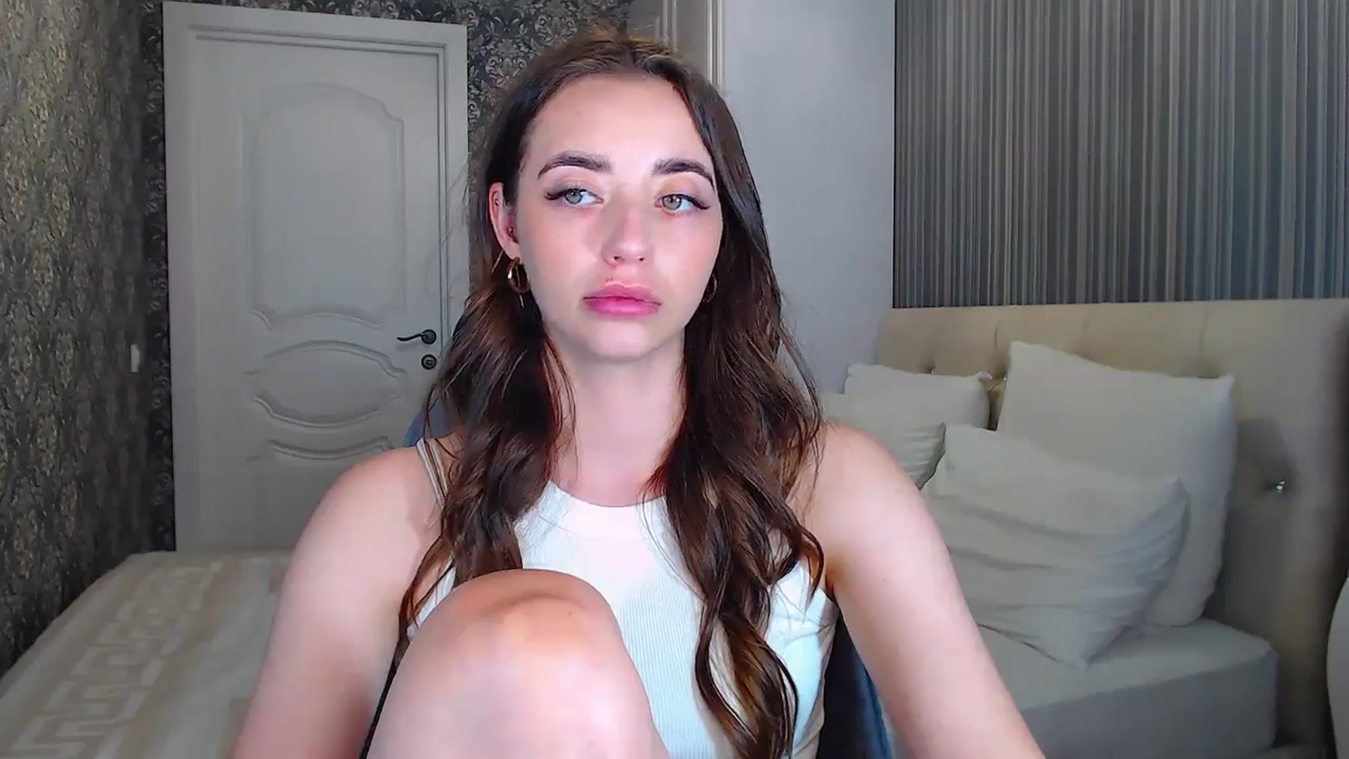 Gallery image thumbnail from EmeraldLilyyy's myfreecams stream on, 07/24/2024, 11:36 image 6 of 20