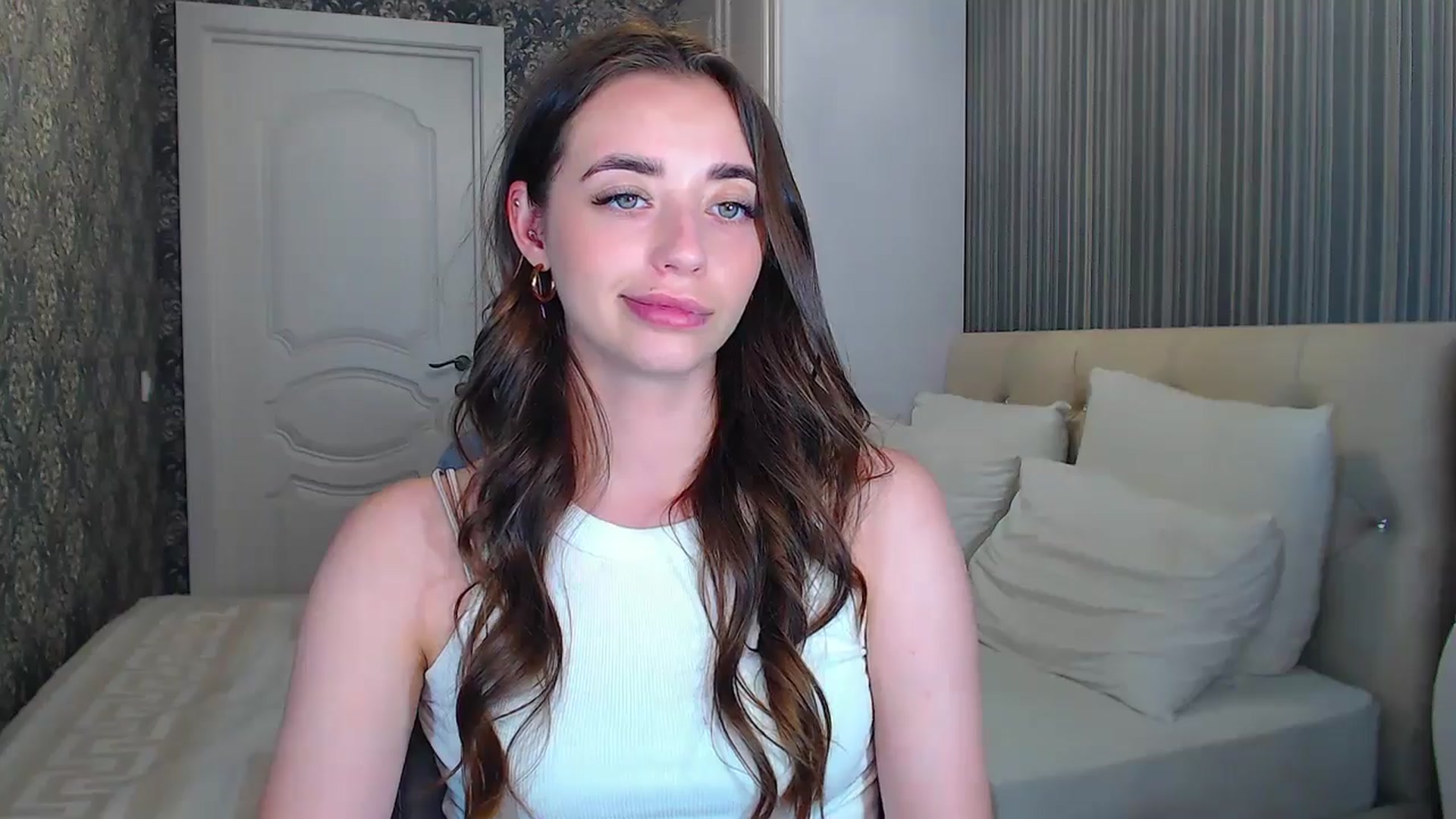 Gallery image thumbnail from EmeraldLilyyy's myfreecams stream on, 07/24/2024, 11:36 image 19 of 20