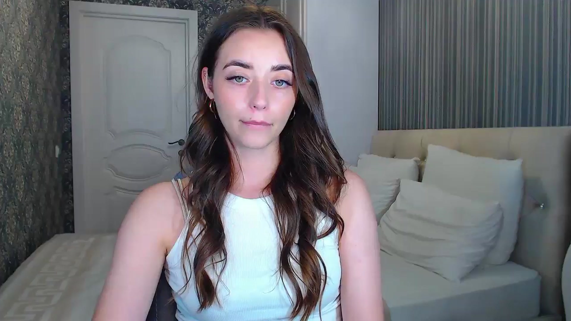Gallery image thumbnail from EmeraldLilyyy's myfreecams stream on, 07/24/2024, 11:36 image 12 of 20
