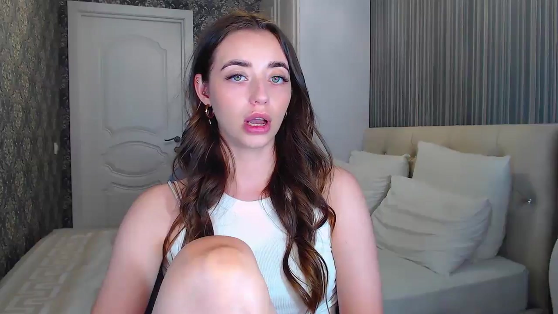 Gallery image thumbnail from EmeraldLilyyy's myfreecams stream on, 07/24/2024, 11:36 image 9 of 20