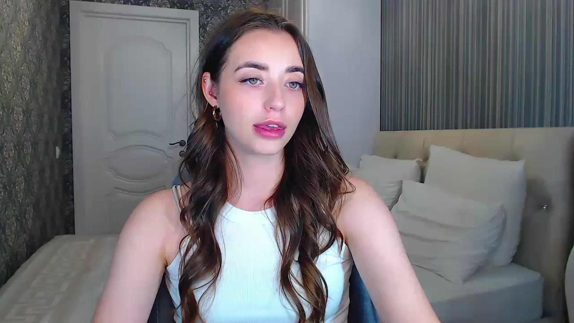 Gallery image thumbnail from EmeraldLilyyy's myfreecams stream on, 07/24/2024, 11:36 image 20 of 20