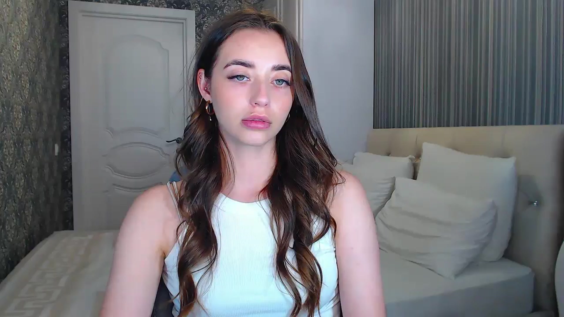 Gallery image thumbnail from EmeraldLilyyy's myfreecams stream on, 07/24/2024, 11:36 image 18 of 20