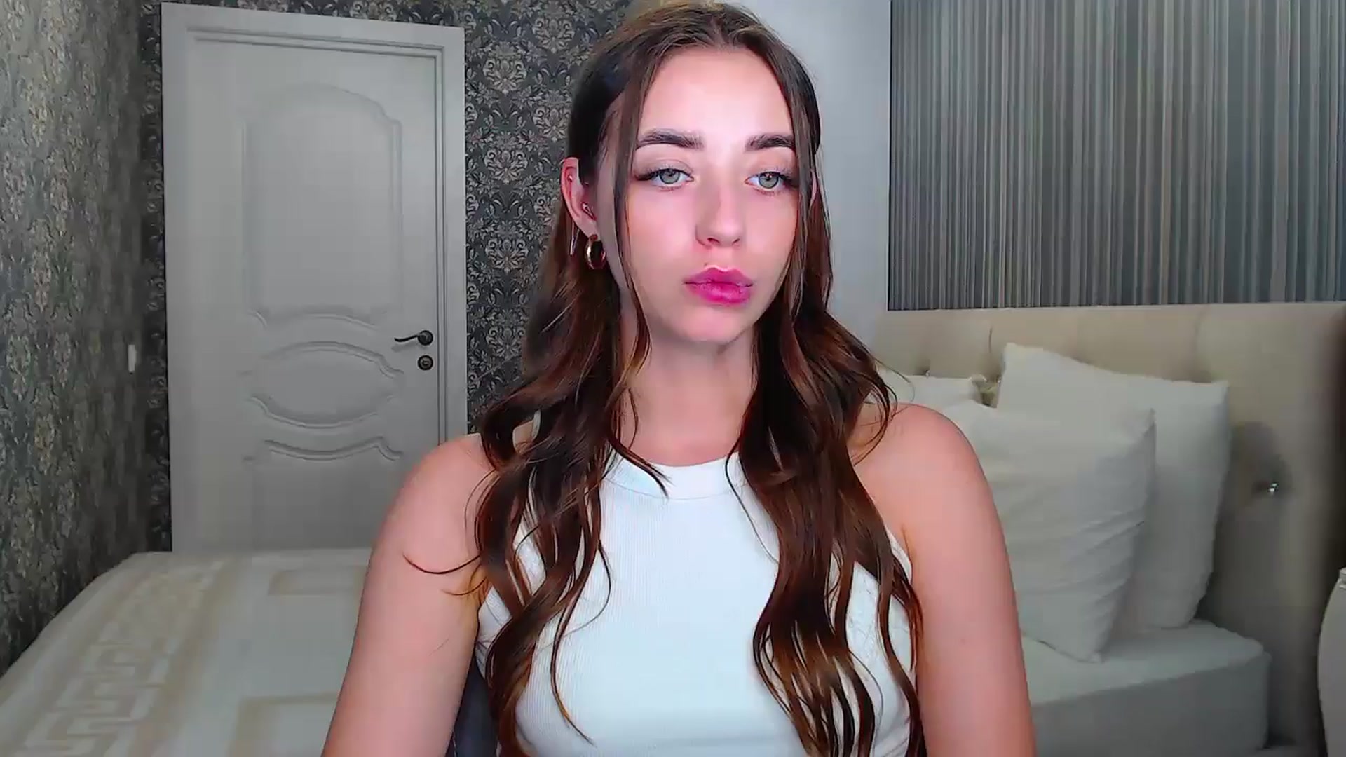 Gallery image thumbnail from EmeraldLilyyy's myfreecams stream on, 07/24/2024, 14:19 image 15 of 20