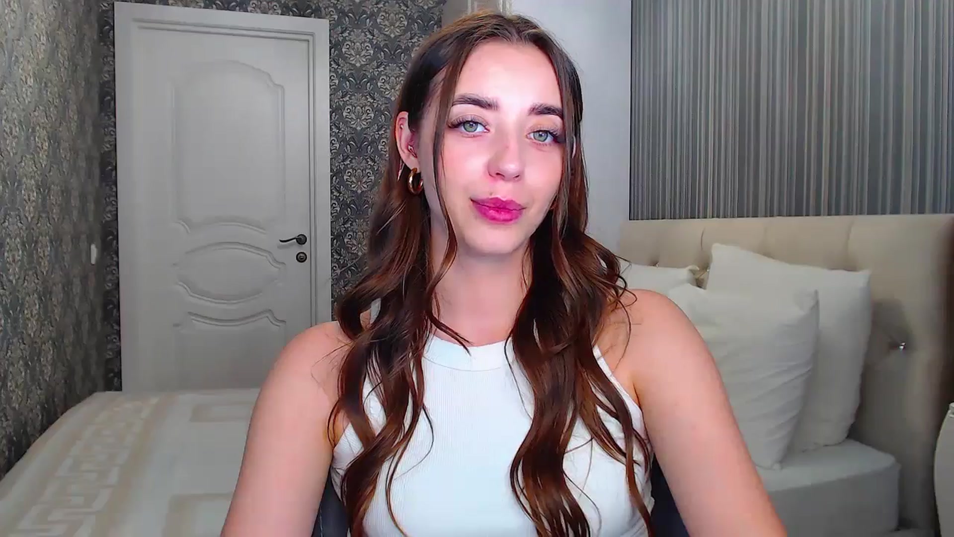 Gallery image thumbnail from EmeraldLilyyy's myfreecams stream on, 07/24/2024, 14:19 image 20 of 20