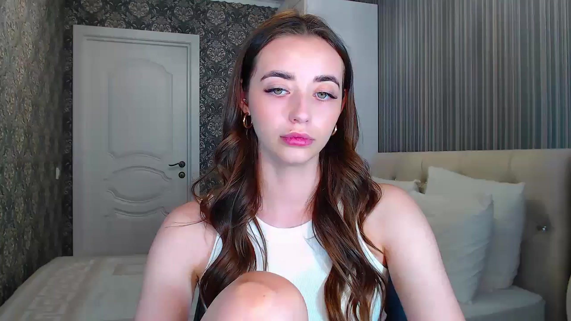 Gallery image thumbnail from EmeraldLilyyy's myfreecams stream on, 07/24/2024, 14:19 image 4 of 20