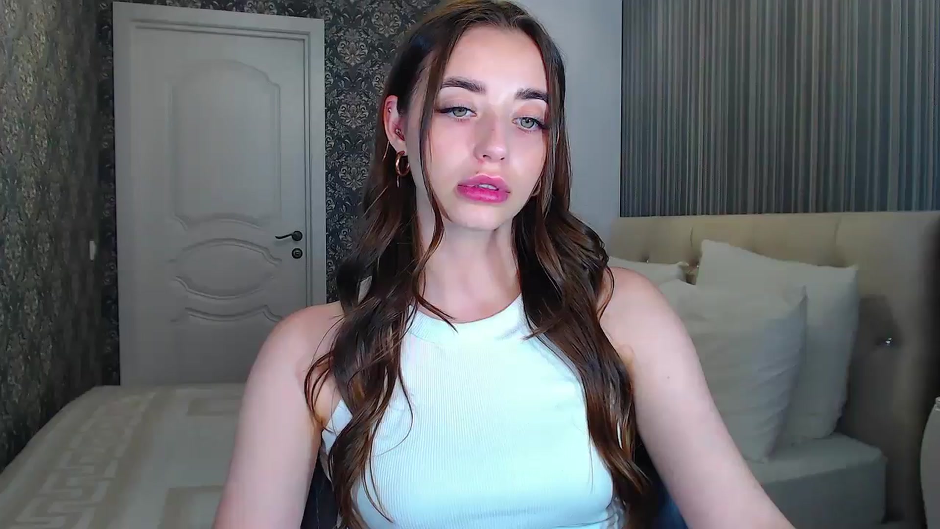 Gallery image thumbnail from EmeraldLilyyy's myfreecams stream on, 07/24/2024, 14:19 image 13 of 20