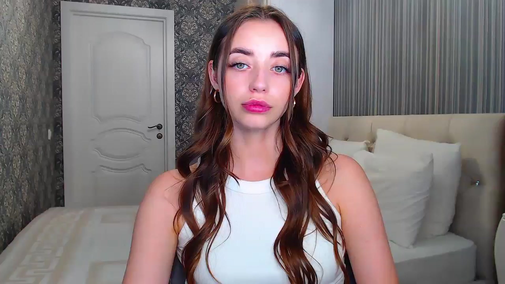 Gallery image thumbnail from EmeraldLilyyy's myfreecams stream on, 07/24/2024, 14:19 image 19 of 20