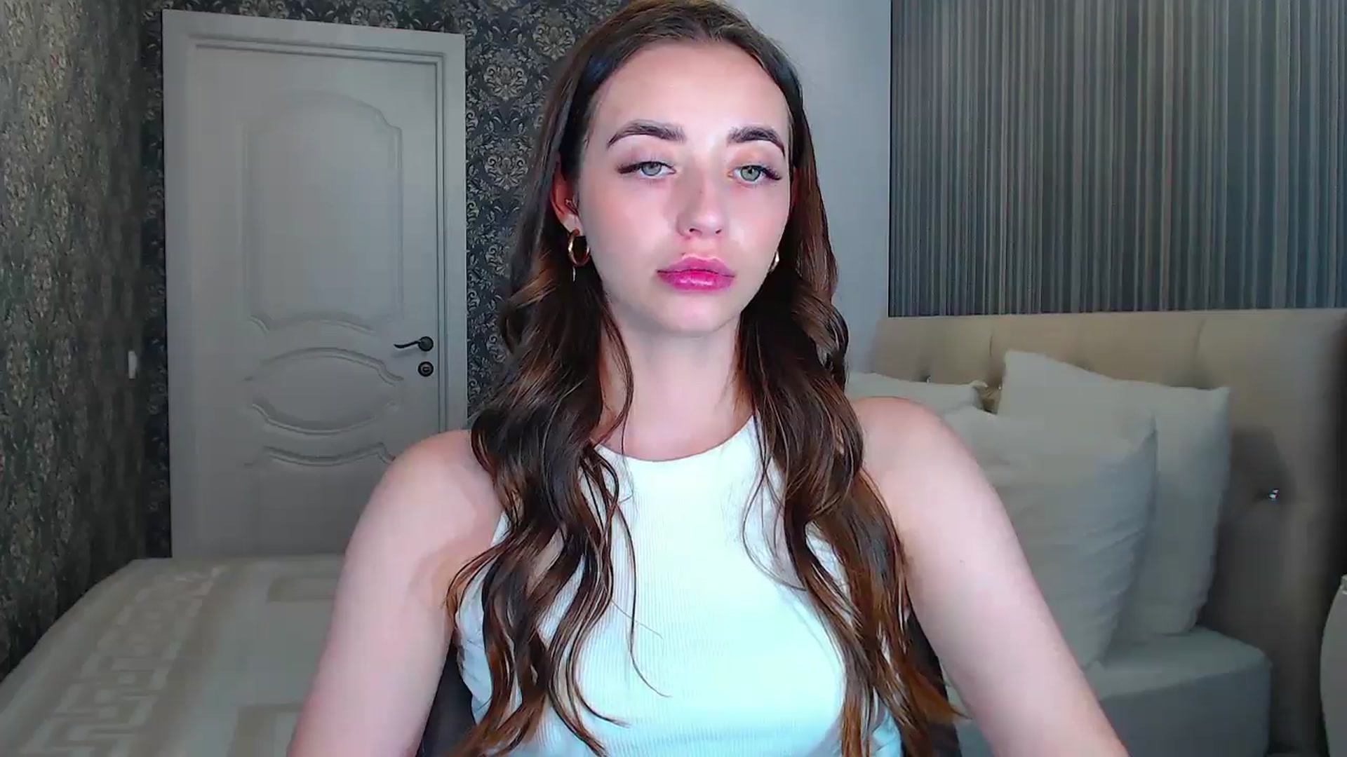 Gallery image thumbnail from EmeraldLilyyy's myfreecams stream on, 07/24/2024, 14:19 image 7 of 20
