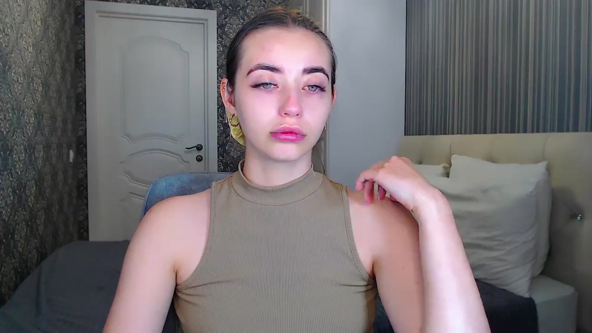 Gallery image thumbnail from EmeraldLilyyy's myfreecams stream on, 07/29/2024, 11:56 image 18 of 20