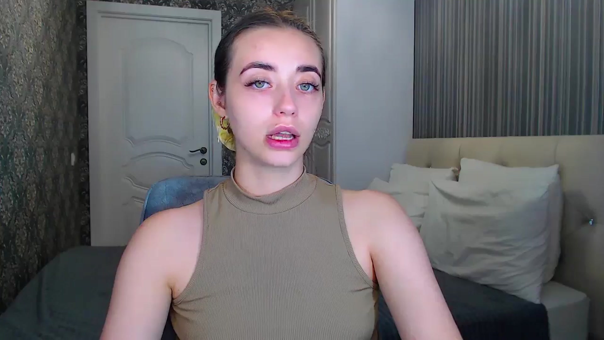 Gallery image thumbnail from EmeraldLilyyy's myfreecams stream on, 07/29/2024, 11:56 image 9 of 20