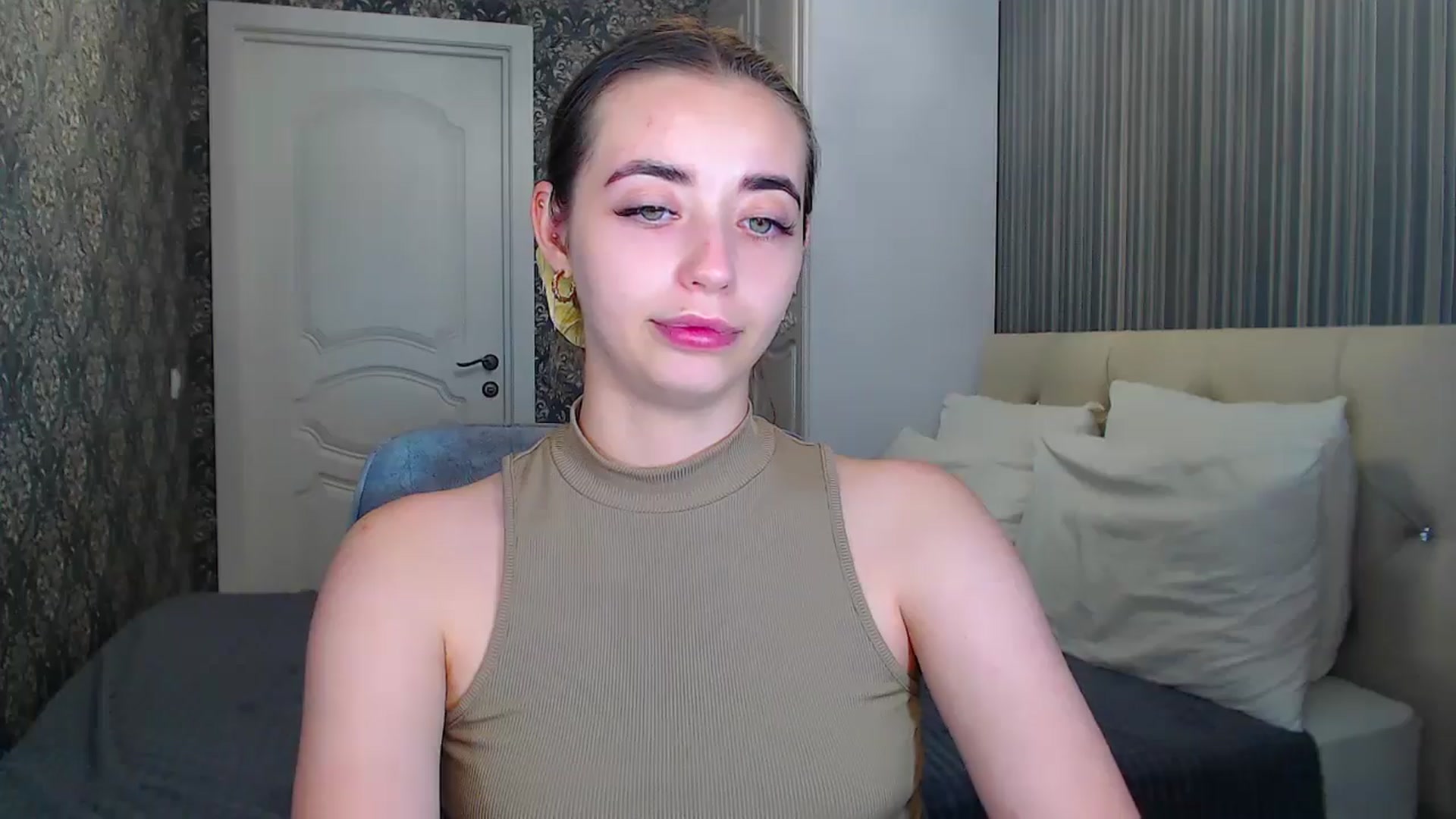Gallery image thumbnail from EmeraldLilyyy's myfreecams stream on, 07/29/2024, 11:56 image 15 of 20