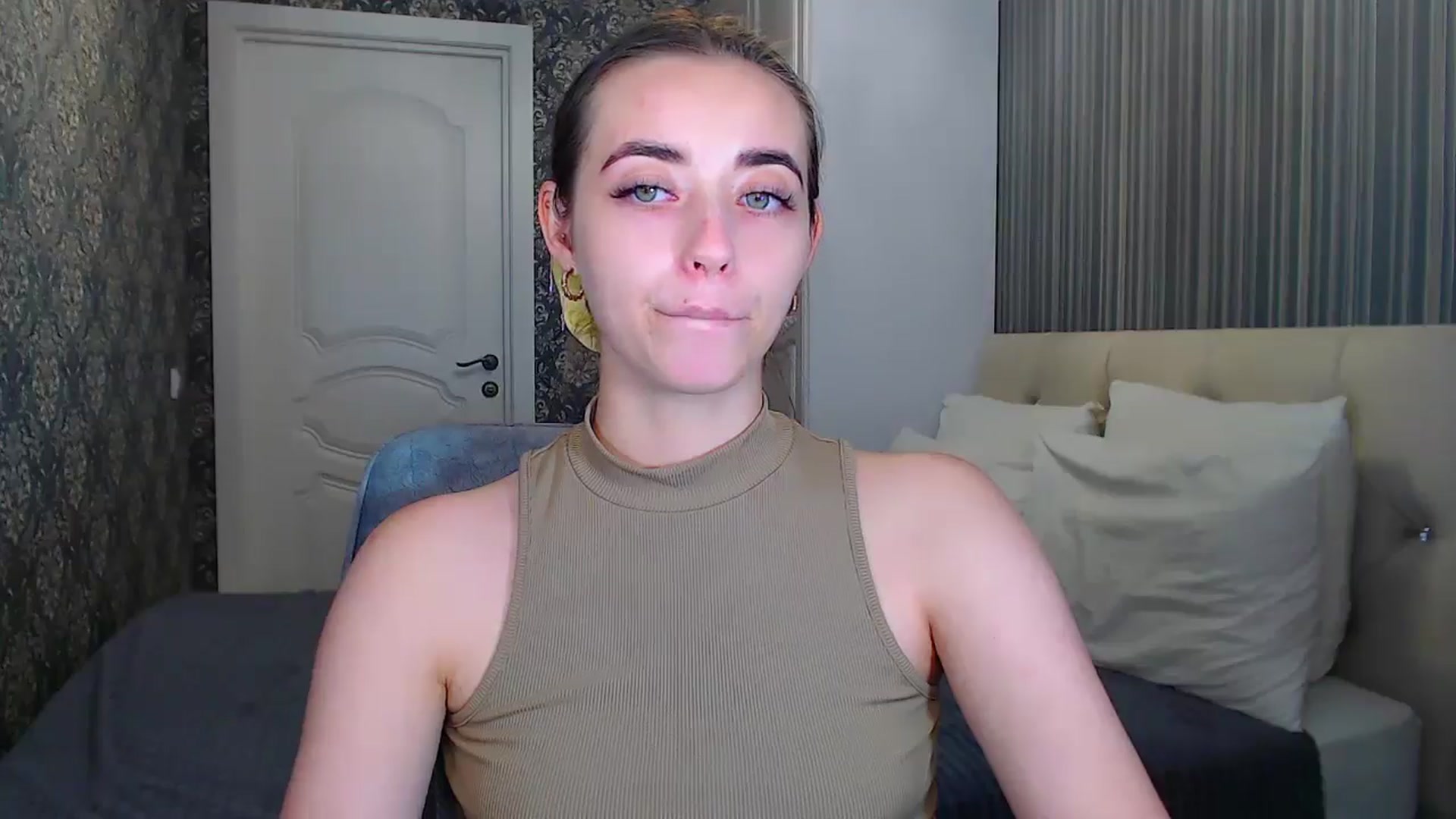 Gallery image thumbnail from EmeraldLilyyy's myfreecams stream on, 07/29/2024, 11:56 image 12 of 20