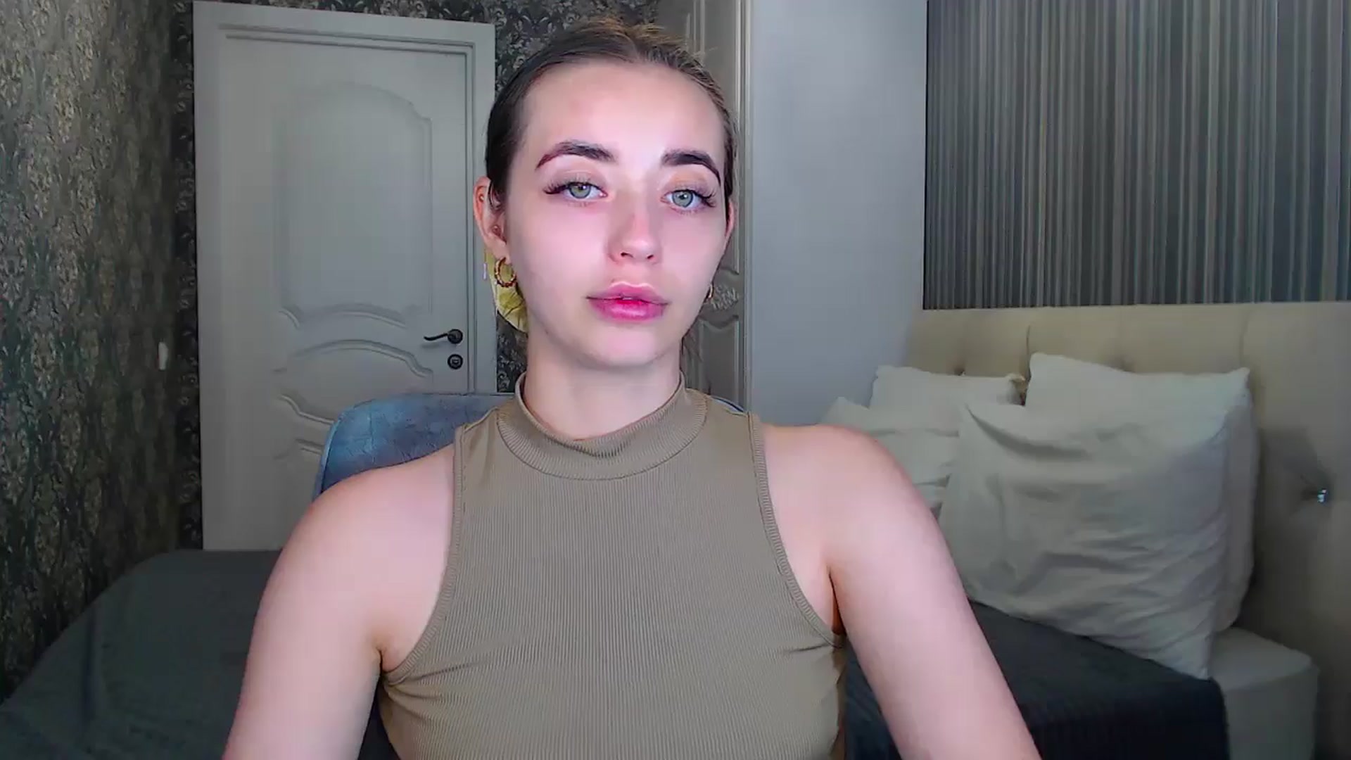Gallery image thumbnail from EmeraldLilyyy's myfreecams stream on, 07/29/2024, 11:56 image 7 of 20