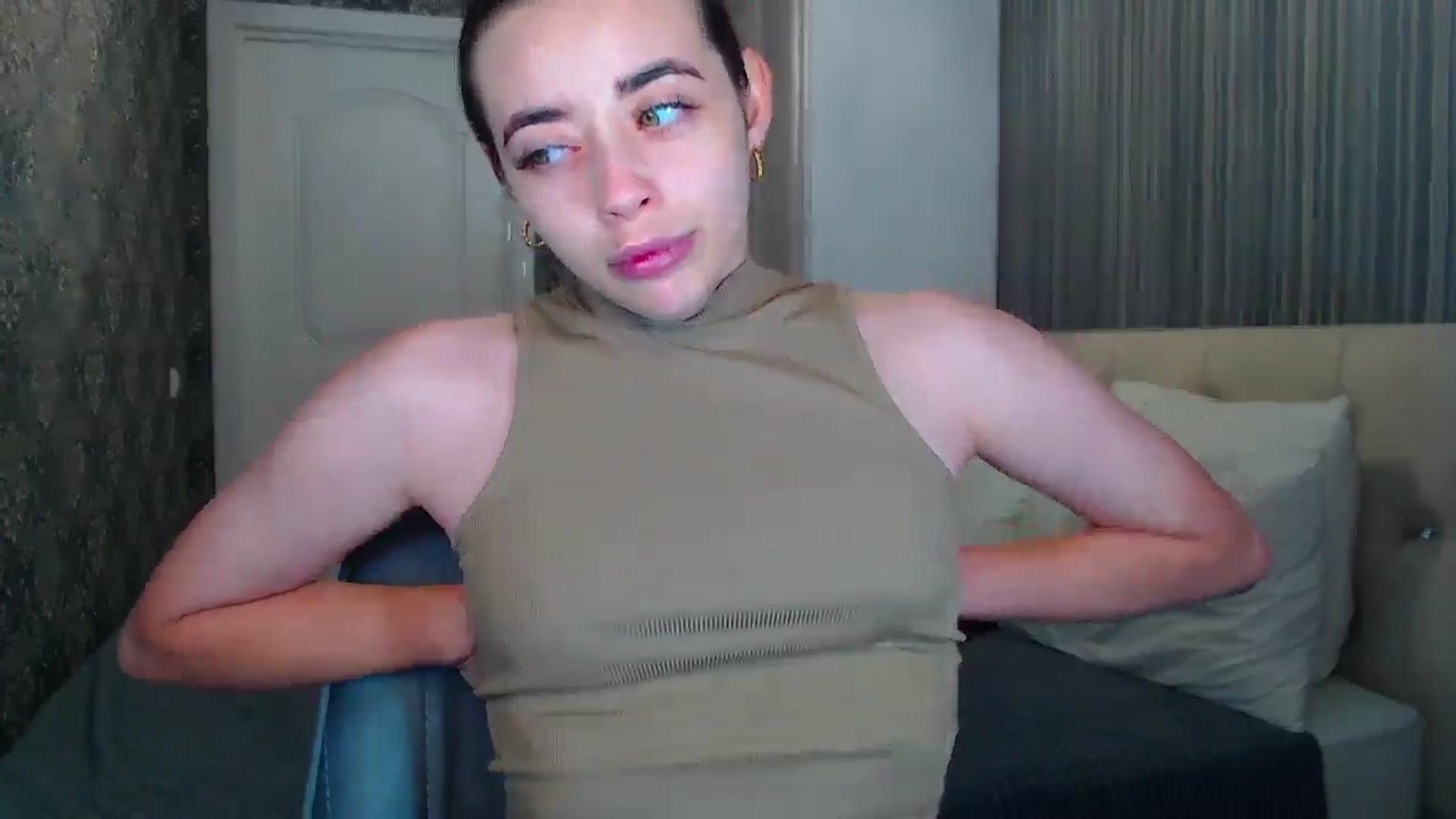 Gallery image thumbnail from EmeraldLilyyy's myfreecams stream on, 07/29/2024, 11:56 image 14 of 20