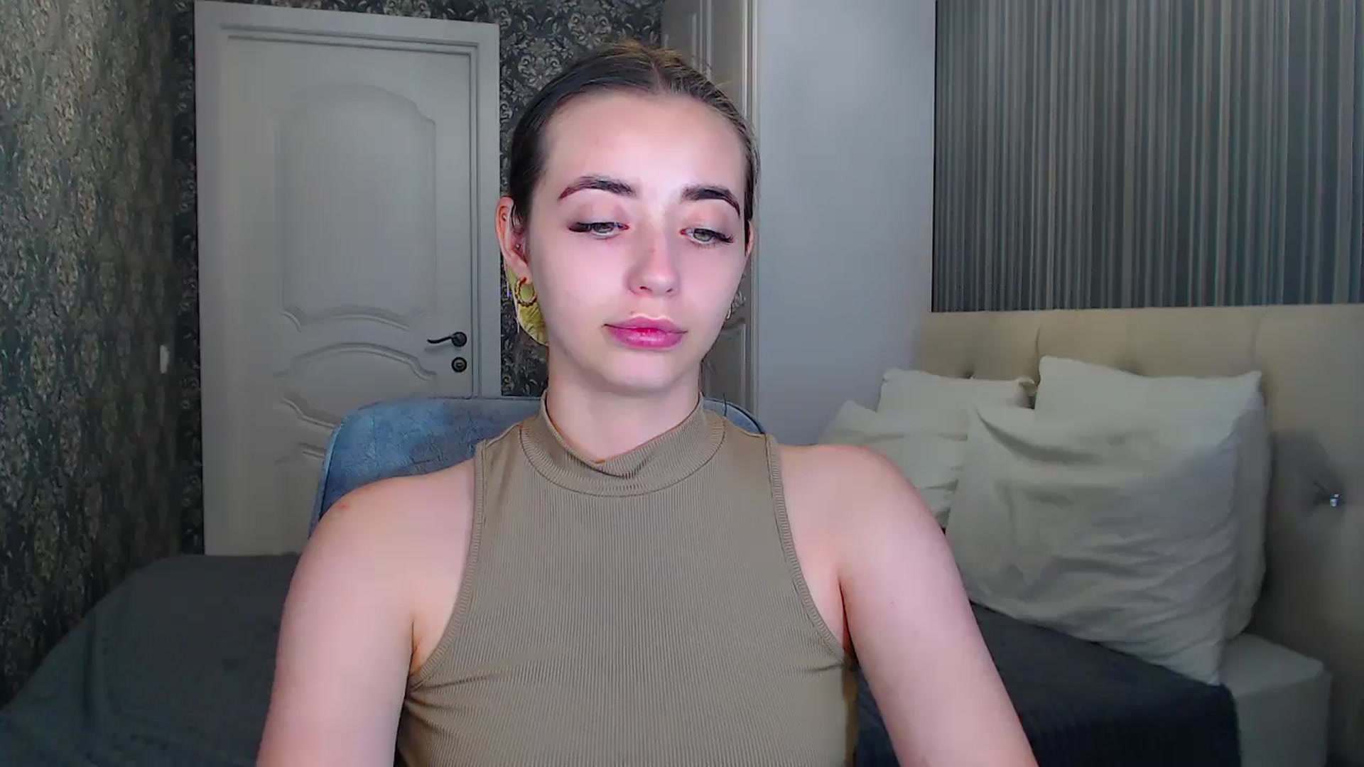 Gallery image thumbnail from EmeraldLilyyy's myfreecams stream on, 07/29/2024, 11:56 image 5 of 20