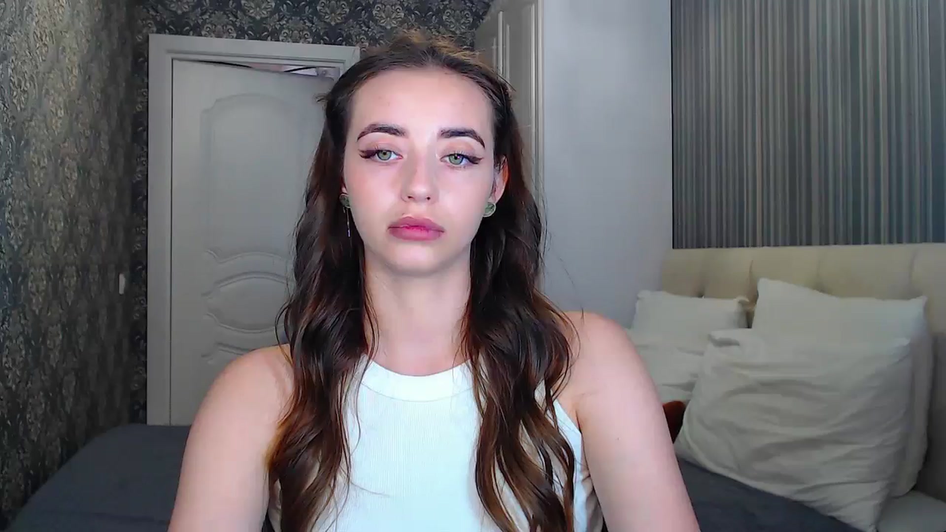 Gallery image thumbnail from EmeraldLilyyy's myfreecams stream on, 07/30/2024, 11:32 image 11 of 20