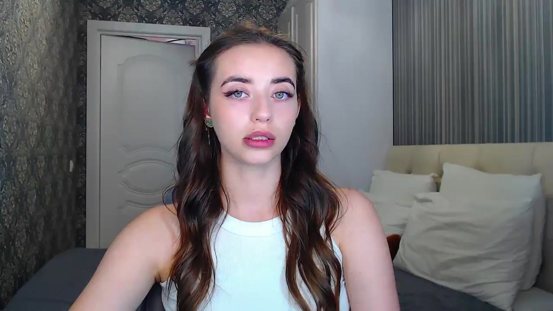Gallery image thumbnail from EmeraldLilyyy's myfreecams stream on, 07/30/2024, 11:32 image 15 of 20