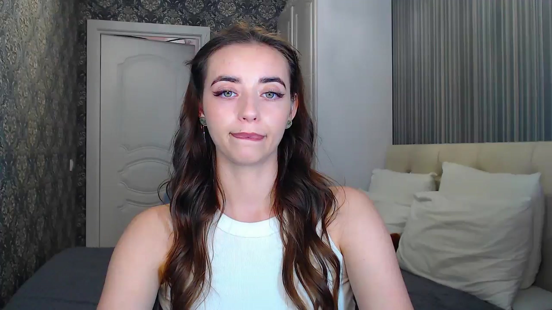Gallery image thumbnail from EmeraldLilyyy's myfreecams stream on, 07/30/2024, 11:32 image 17 of 20