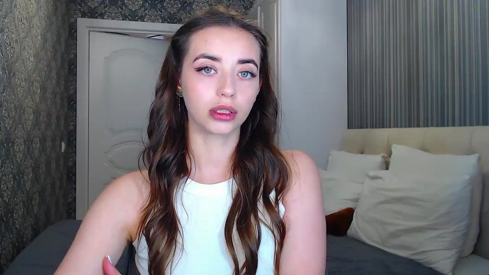 Gallery image thumbnail from EmeraldLilyyy's myfreecams stream on, 07/30/2024, 11:32 image 7 of 20
