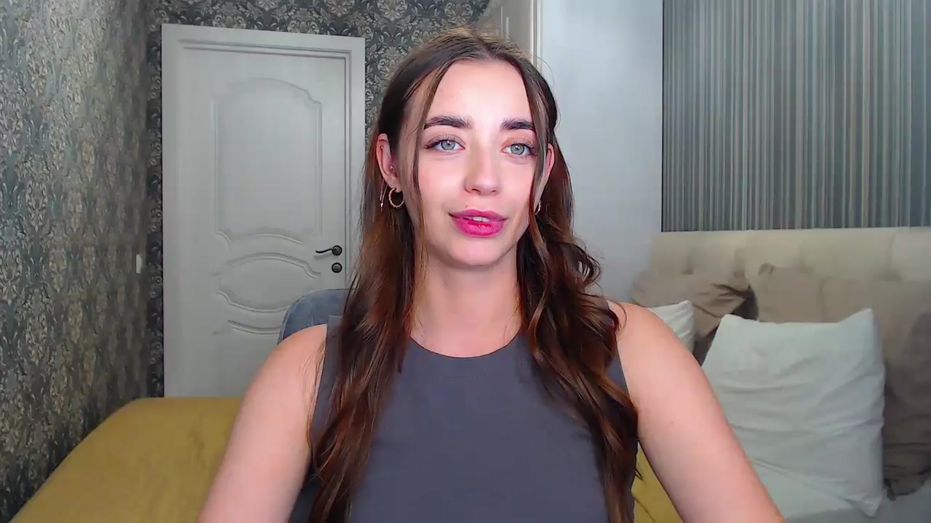 Gallery image thumbnail from EmeraldLilyyy's myfreecams stream on, 08/06/2024, 10:44 image 1 of 20
