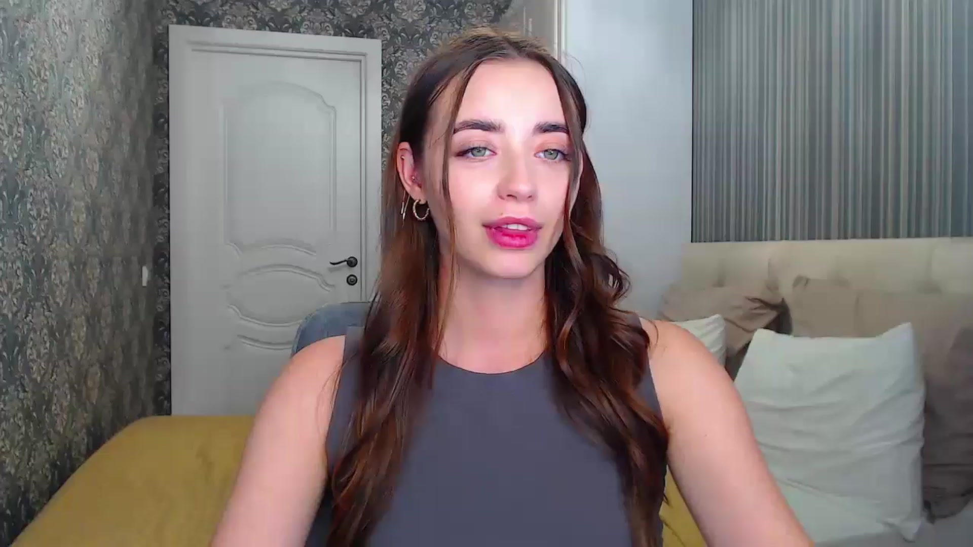 Gallery image thumbnail from EmeraldLilyyy's myfreecams stream on, 08/06/2024, 10:44 image 3 of 20