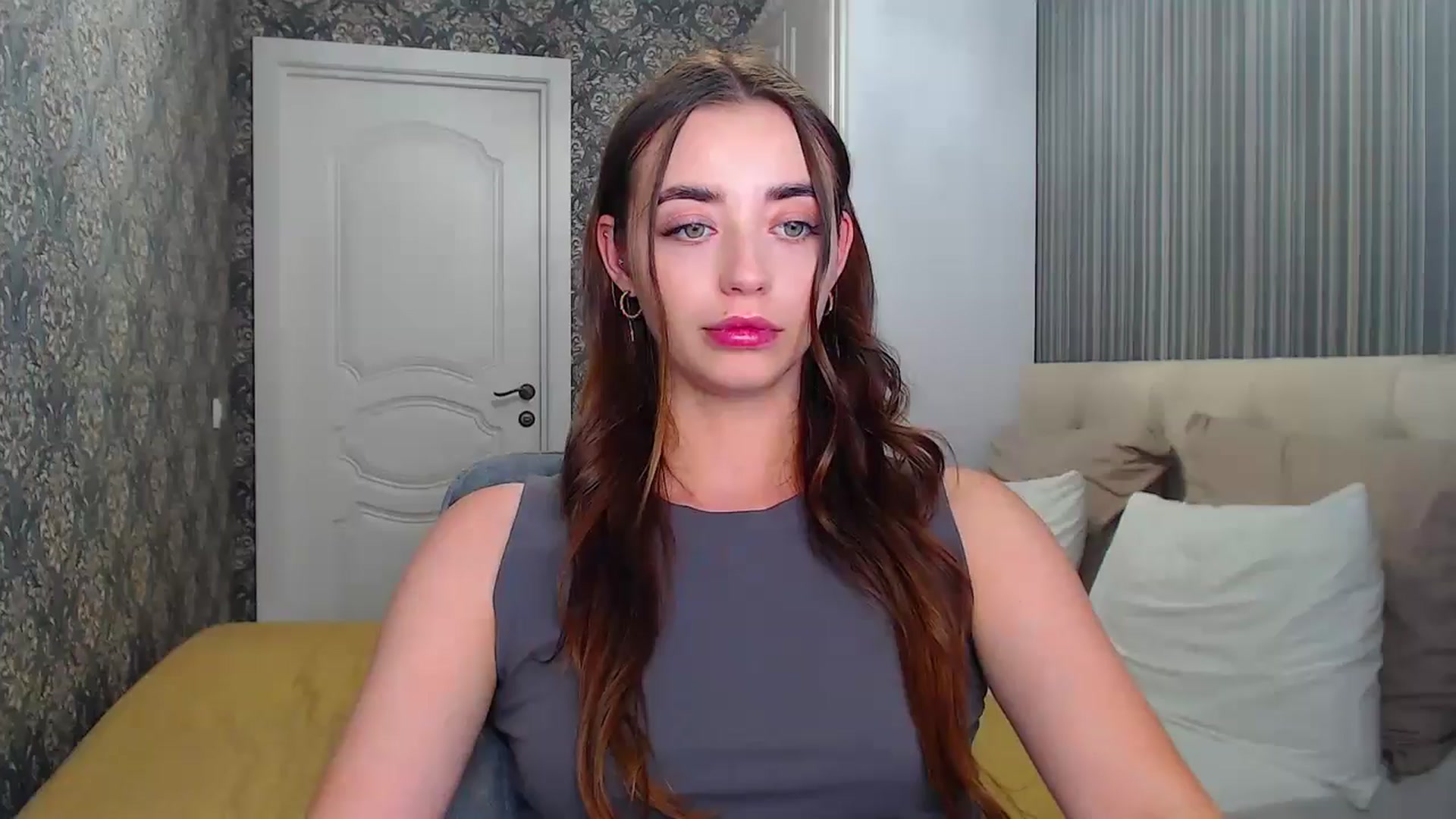 Gallery image thumbnail from EmeraldLilyyy's myfreecams stream on, 08/06/2024, 10:44 image 13 of 20