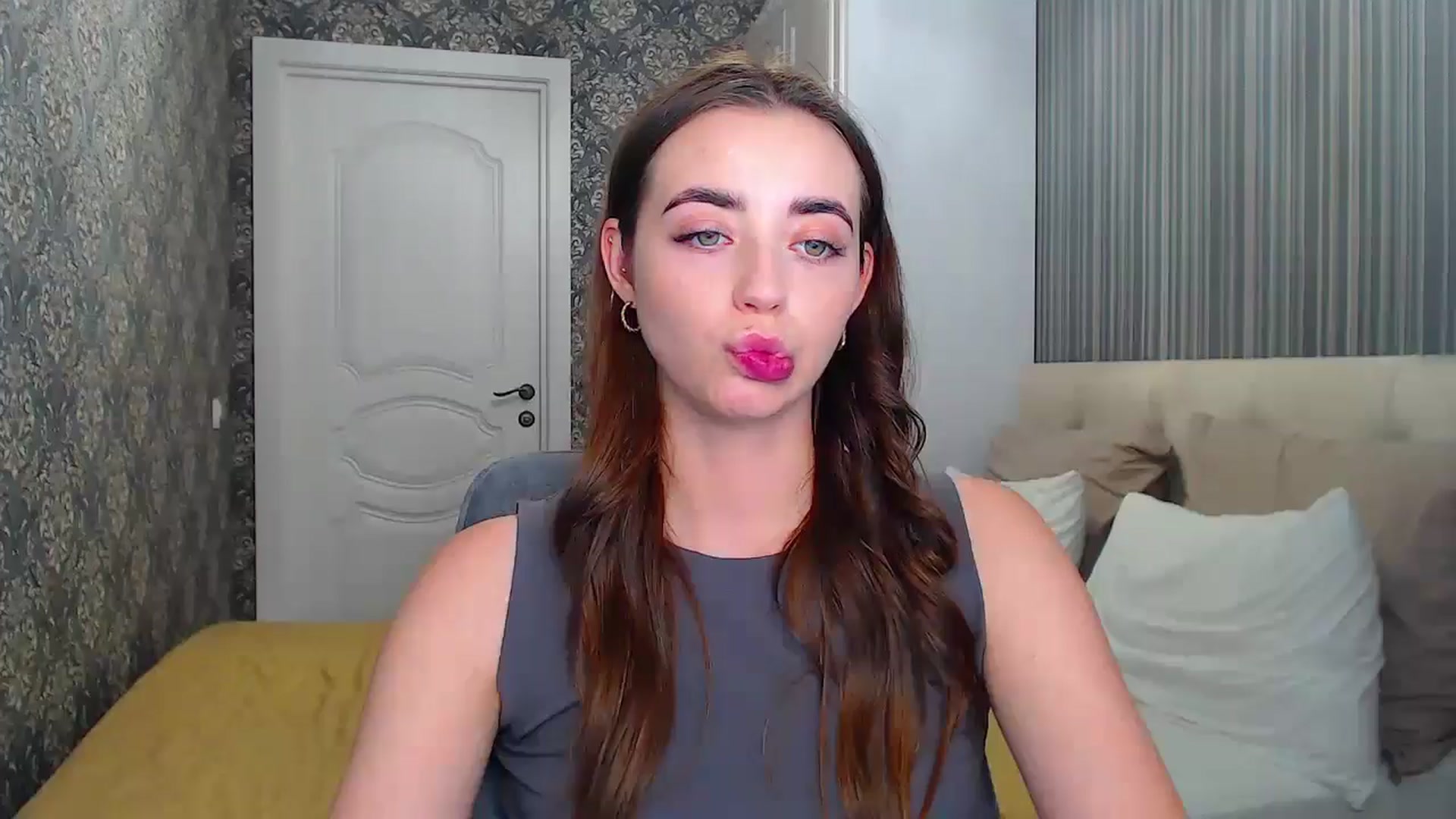 Gallery image thumbnail from EmeraldLilyyy's myfreecams stream on, 08/06/2024, 11:24 image 8 of 20