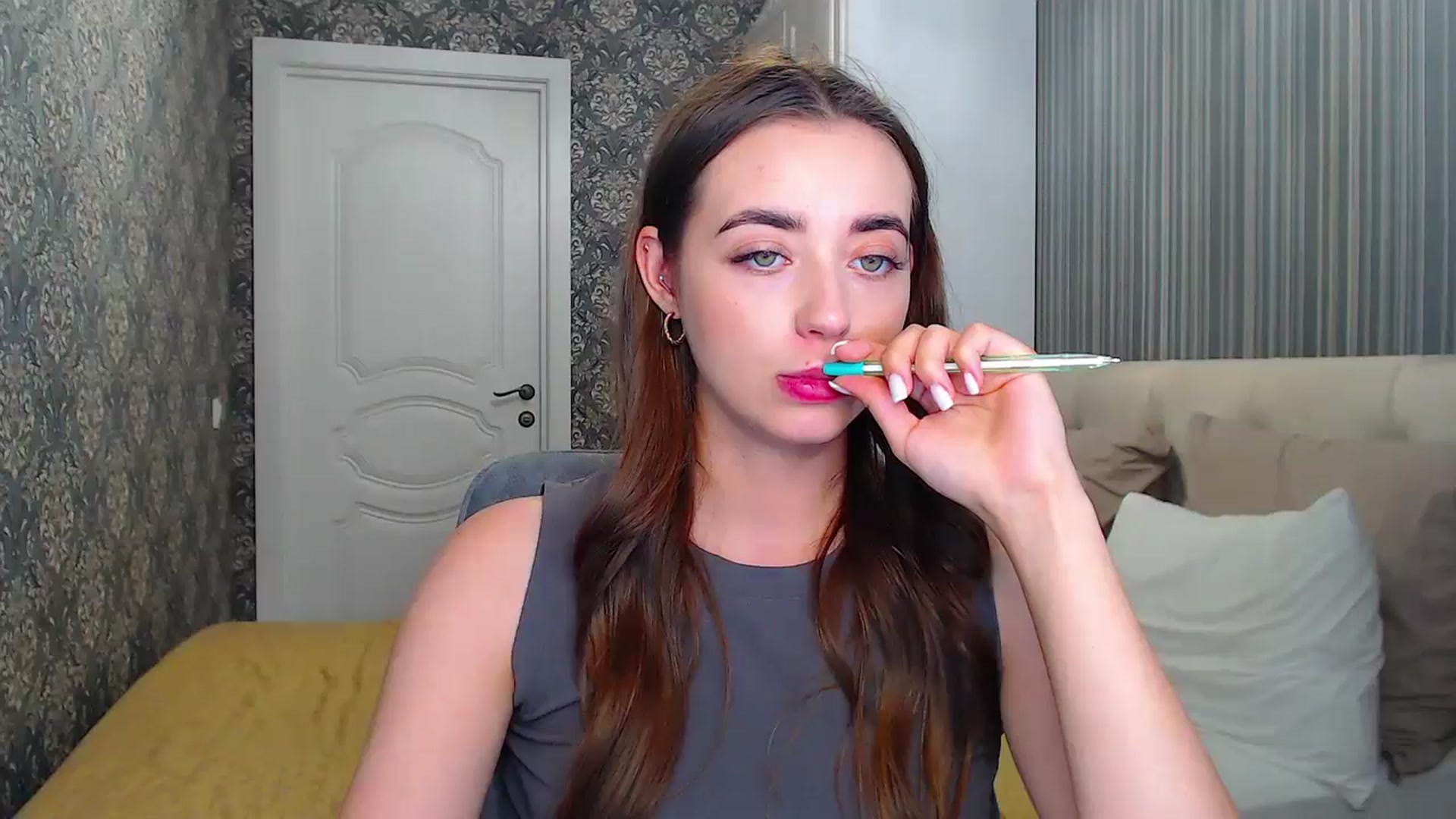 Gallery image thumbnail from EmeraldLilyyy's myfreecams stream on, 08/06/2024, 11:24 image 12 of 20