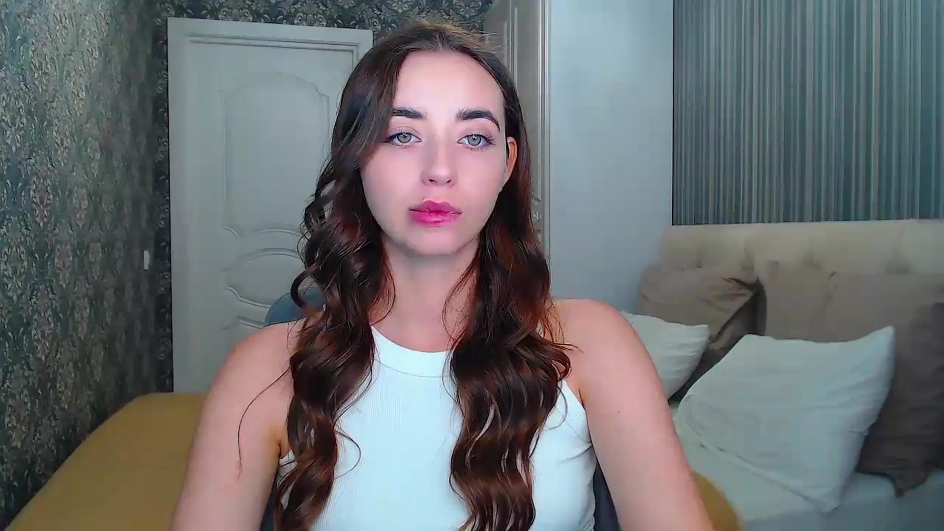 Gallery image thumbnail from EmeraldLilyyy's myfreecams stream on, 08/07/2024, 09:33 image 18 of 20