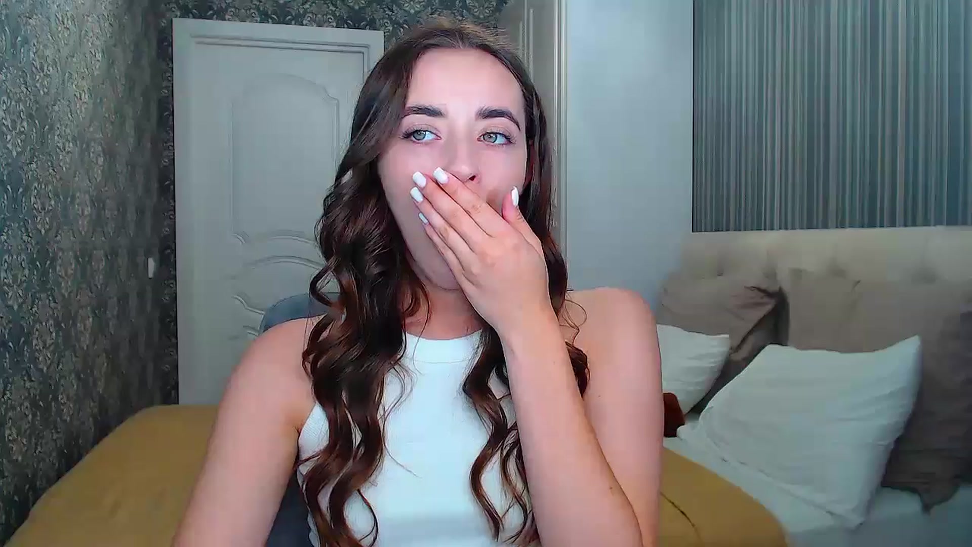 Gallery image thumbnail from EmeraldLilyyy's myfreecams stream on, 08/07/2024, 09:33 image 13 of 20