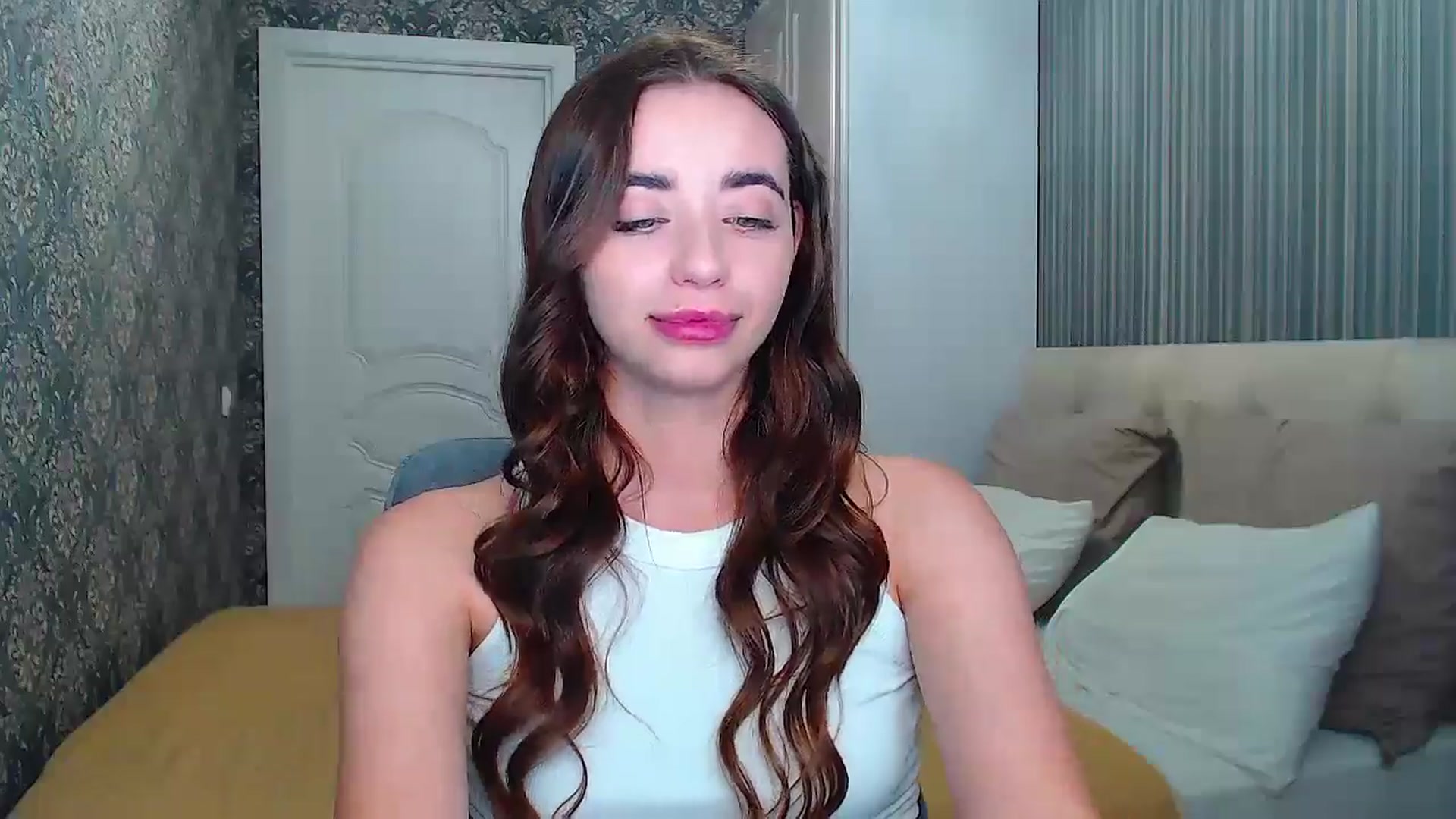 Gallery image thumbnail from EmeraldLilyyy's myfreecams stream on, 08/07/2024, 09:33 image 14 of 20