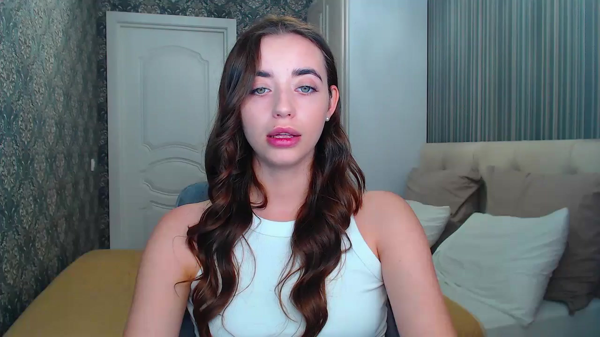 Gallery image thumbnail from EmeraldLilyyy's myfreecams stream on, 08/07/2024, 09:33 image 4 of 20