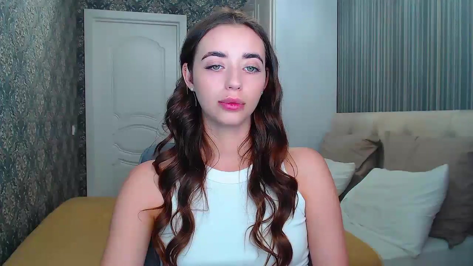 Gallery image thumbnail from EmeraldLilyyy's myfreecams stream on, 08/07/2024, 09:33 image 6 of 20
