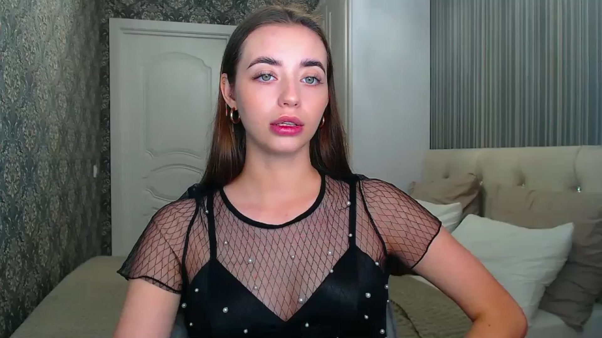 Gallery image thumbnail from EmeraldLilyyy's myfreecams stream on, 08/12/2024, 09:52 image 14 of 20
